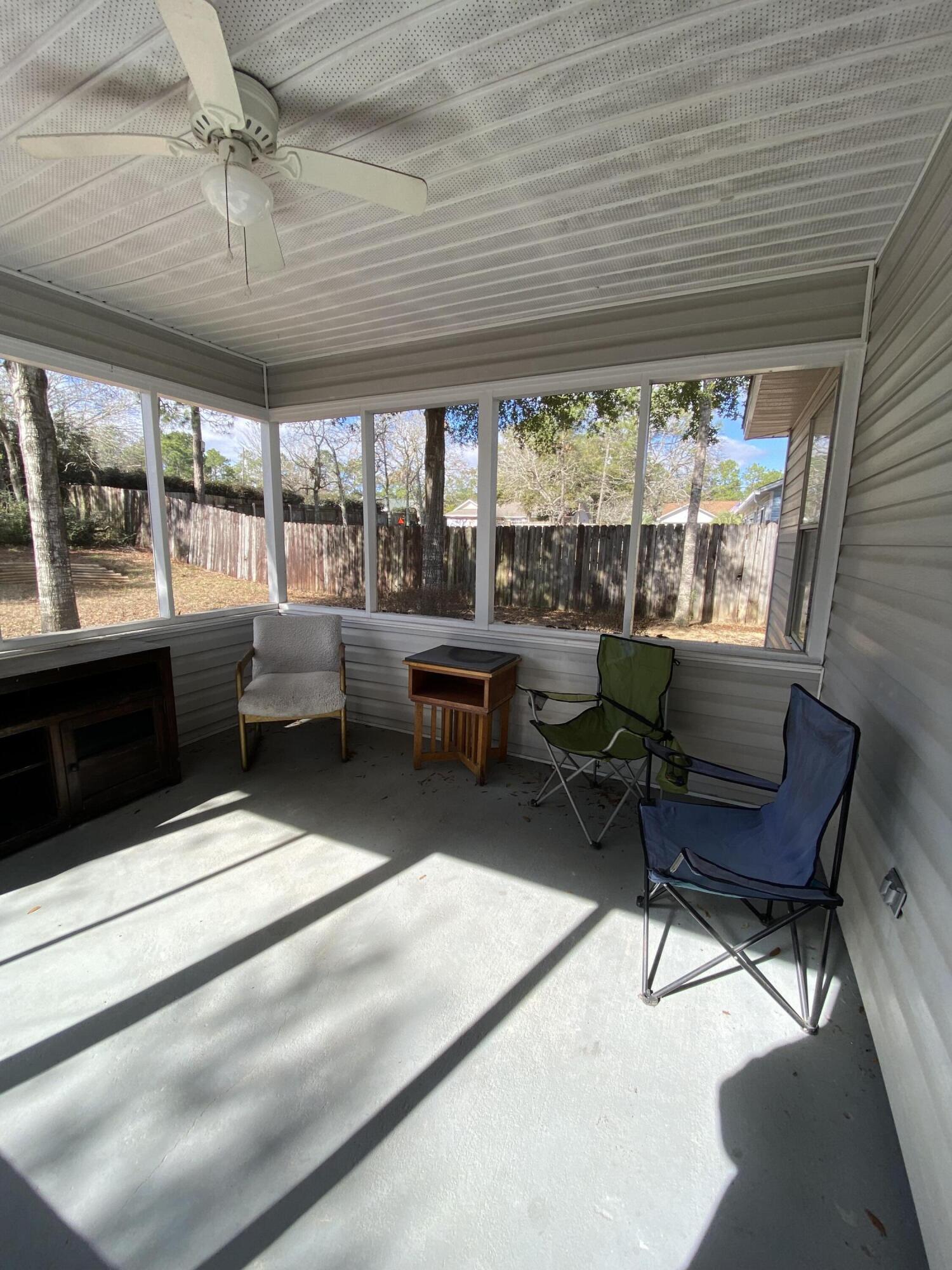 COUNTRYVIEW ESTATES 4TH ADDN - Residential Lease