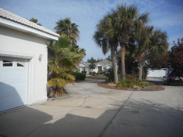 EMERALD LAKES PH 1 - Residential