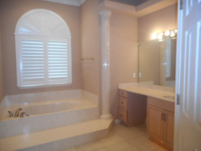 EMERALD LAKES PH 1 - Residential