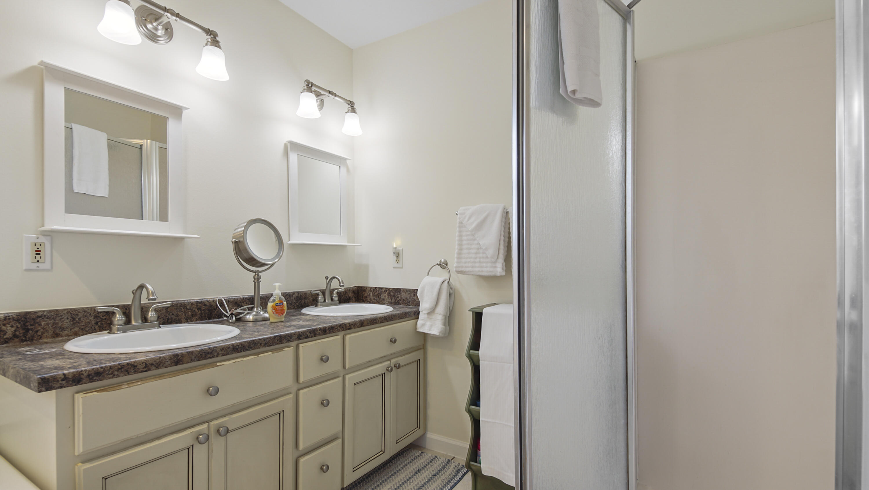 MAGNOLIA BAYE - Residential