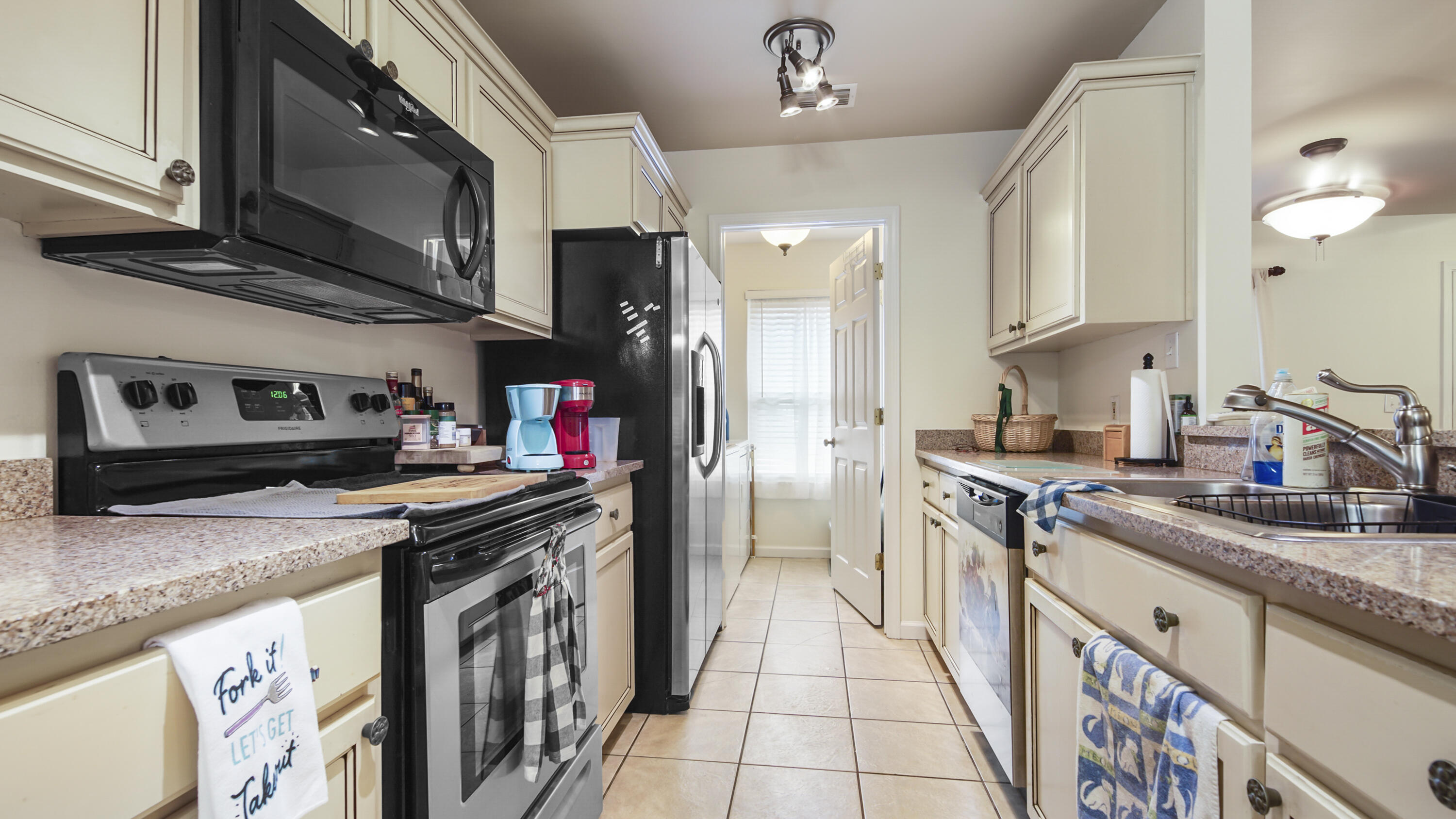 MAGNOLIA BAYE - Residential