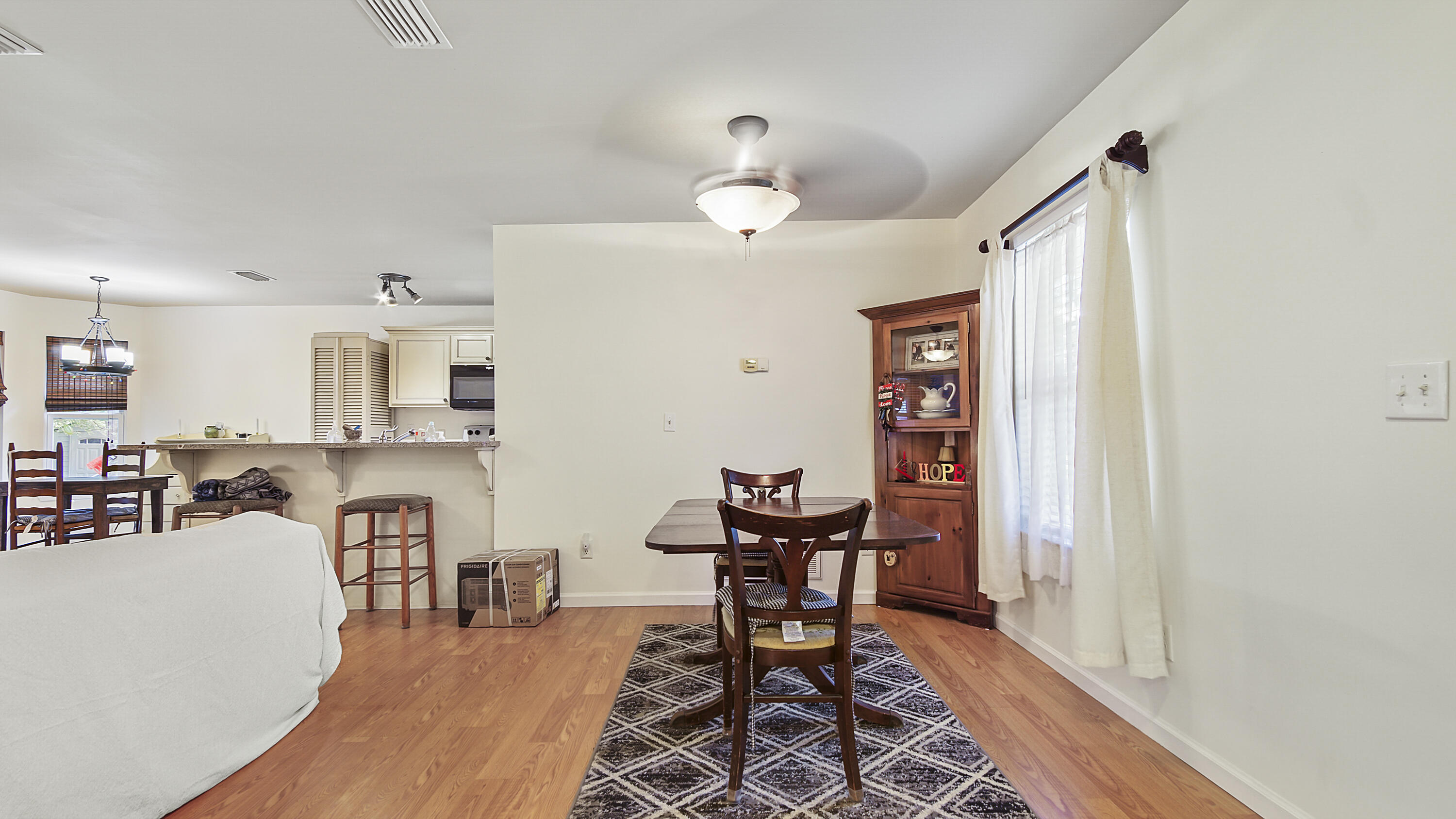 MAGNOLIA BAYE - Residential