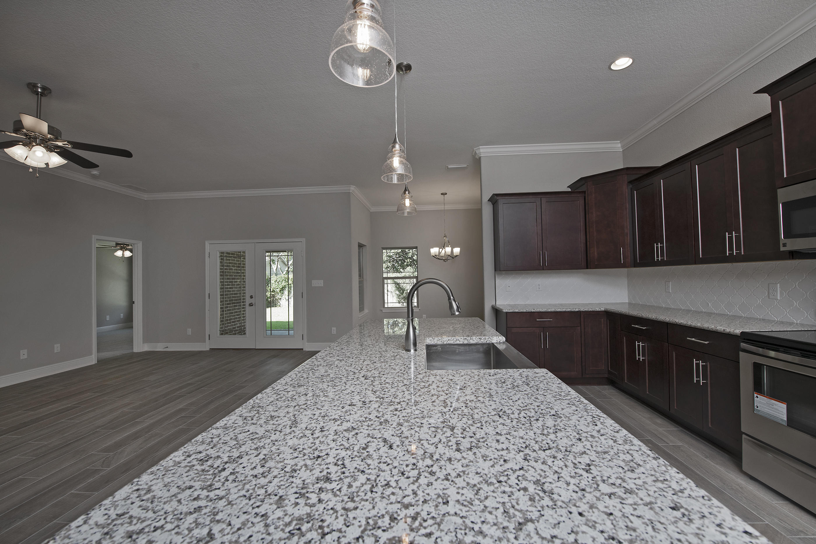 HOLLEY BY THE SEA - Residential