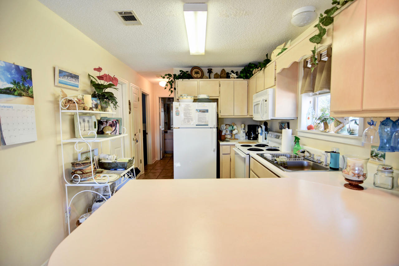 BEACHSIDE VILLAS CONDO - Residential