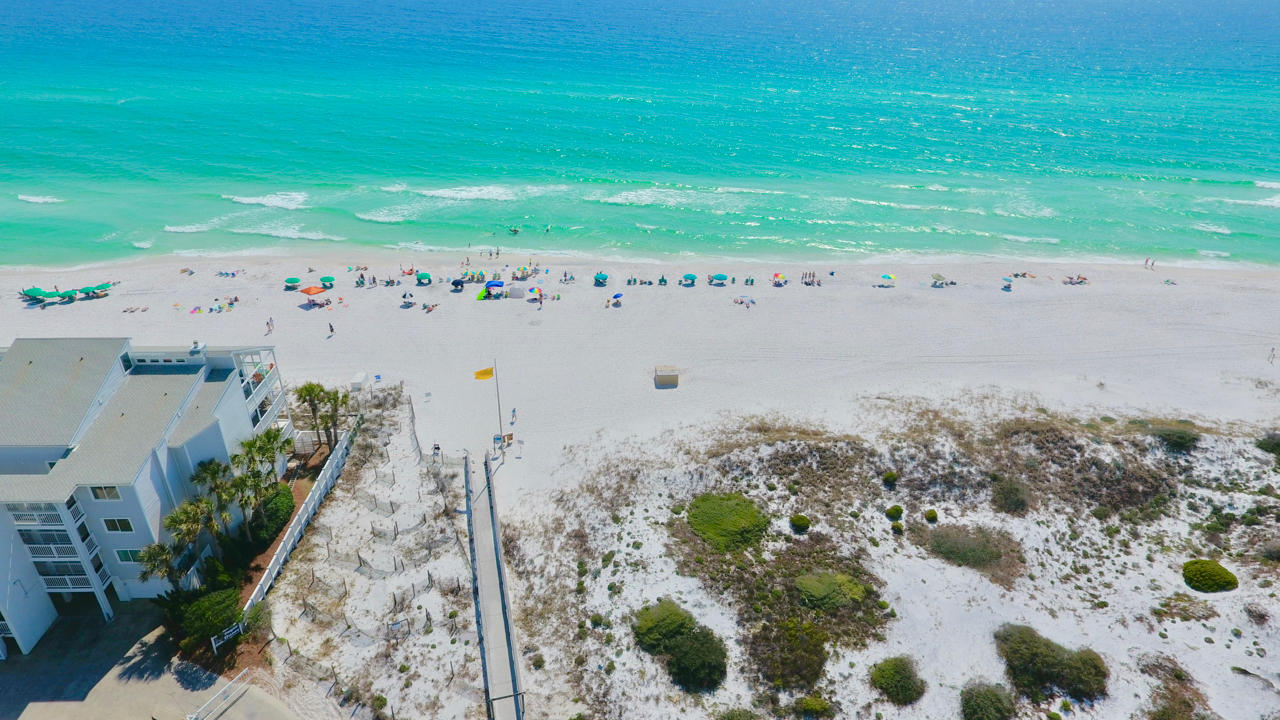 BEACHSIDE VILLAS CONDO - Residential