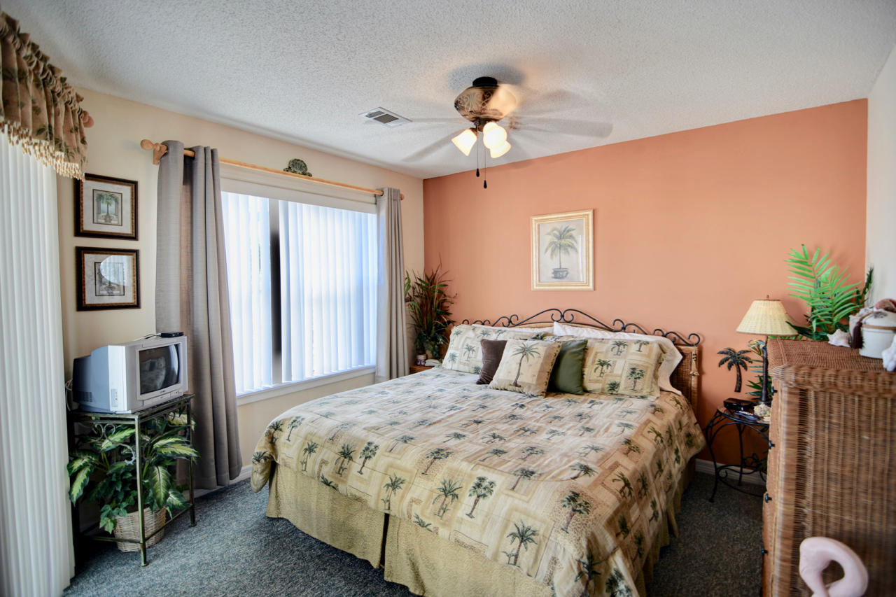 BEACHSIDE VILLAS CONDO - Residential