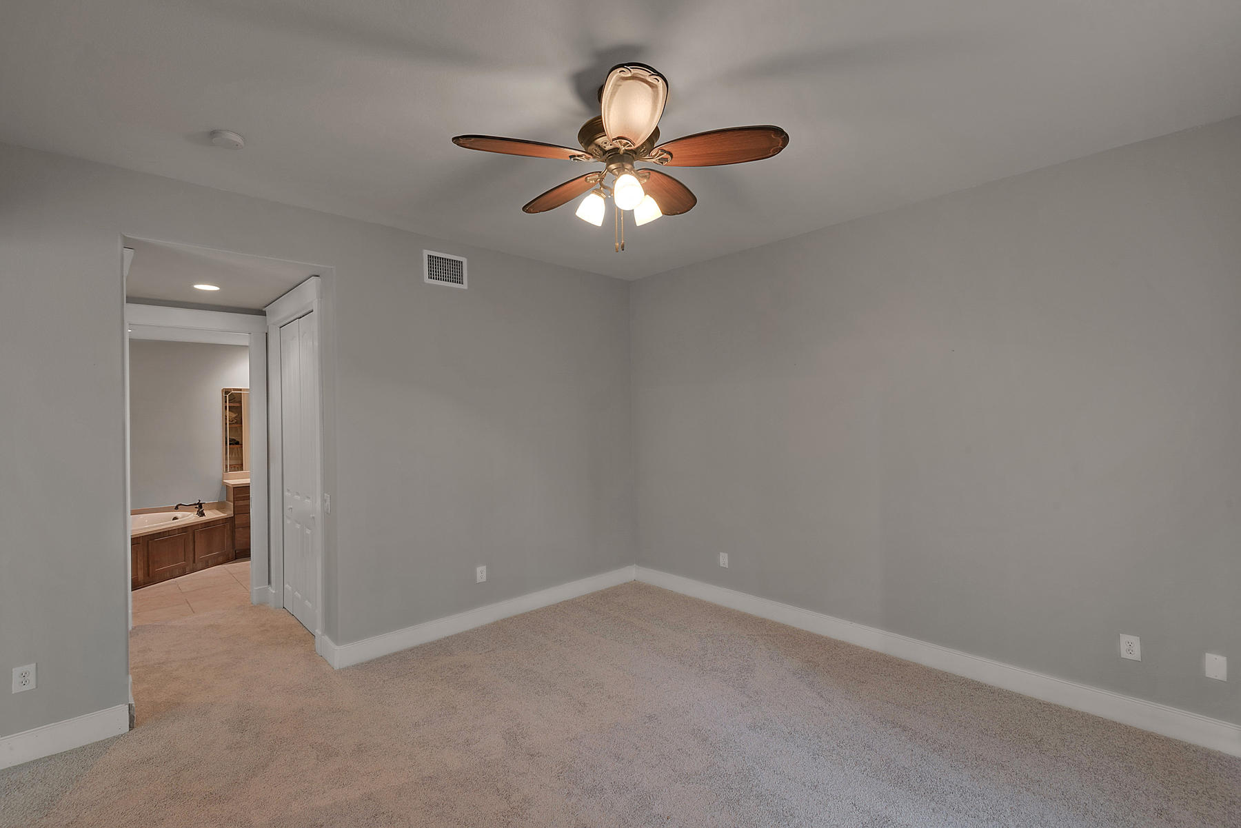 WILD HERON - CLUBSIDE II - Residential