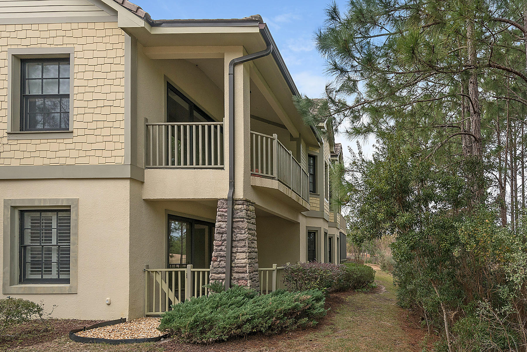 WILD HERON - CLUBSIDE II - Residential