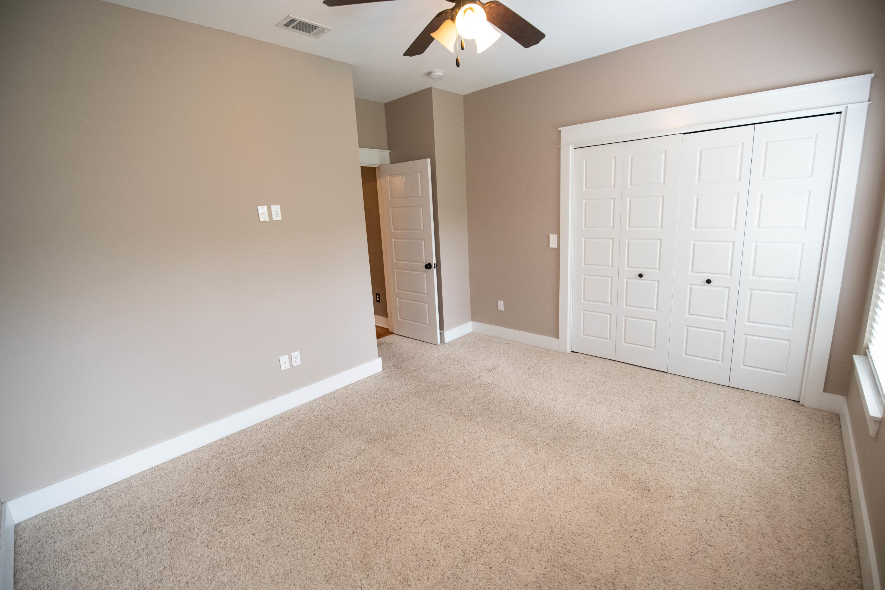 ZACHARY EST - Residential