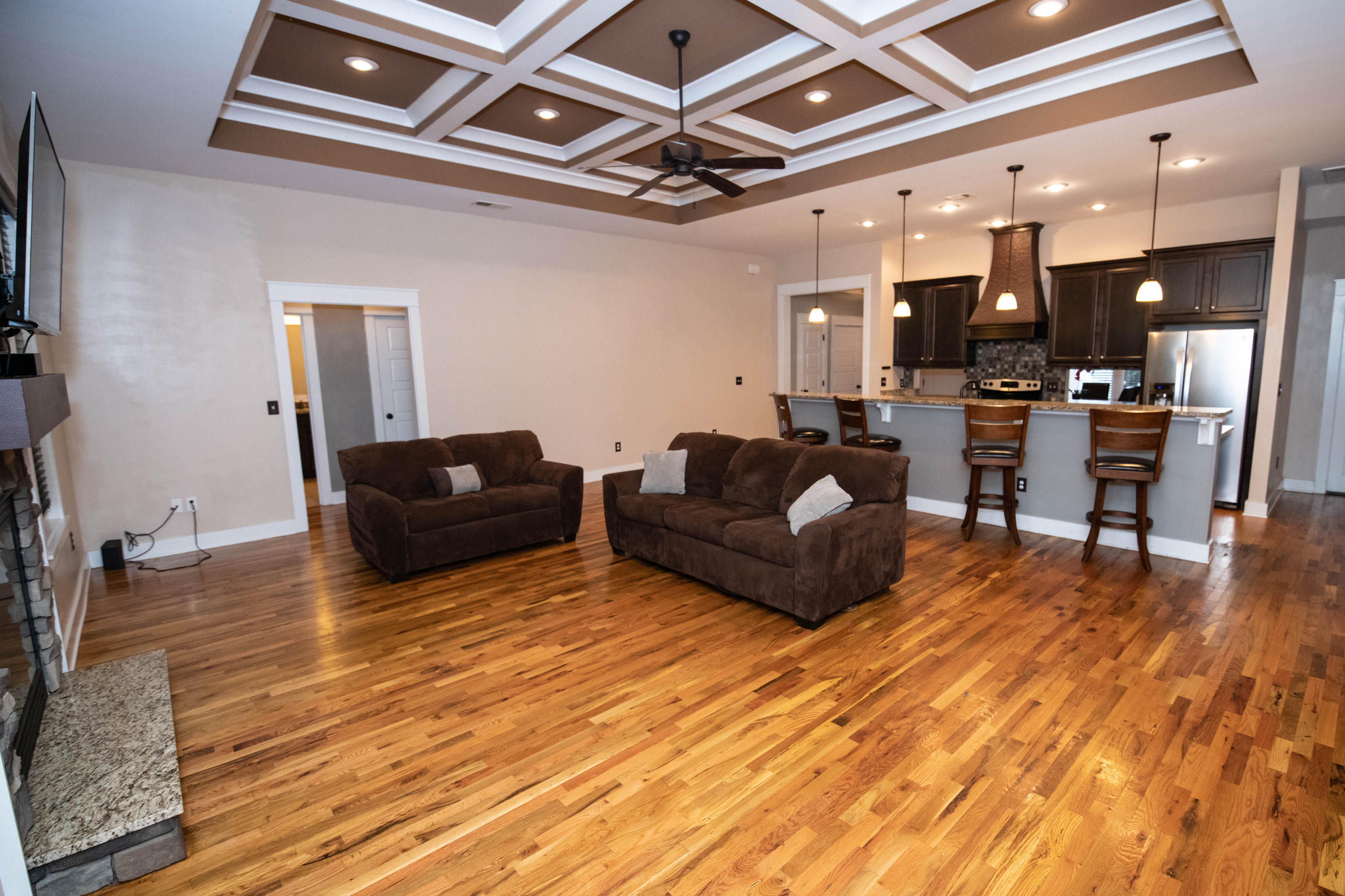 ZACHARY EST - Residential