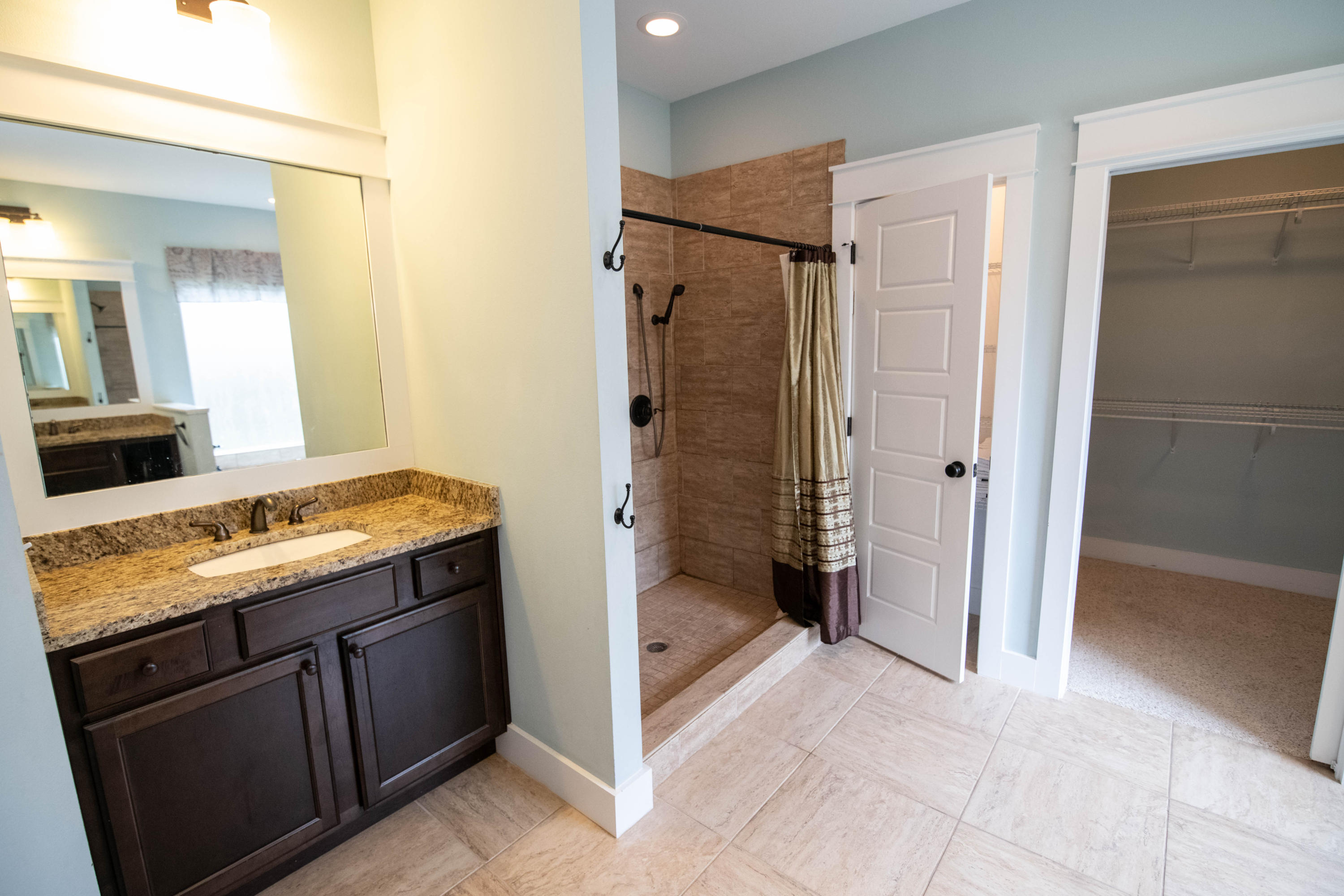 ZACHARY EST - Residential