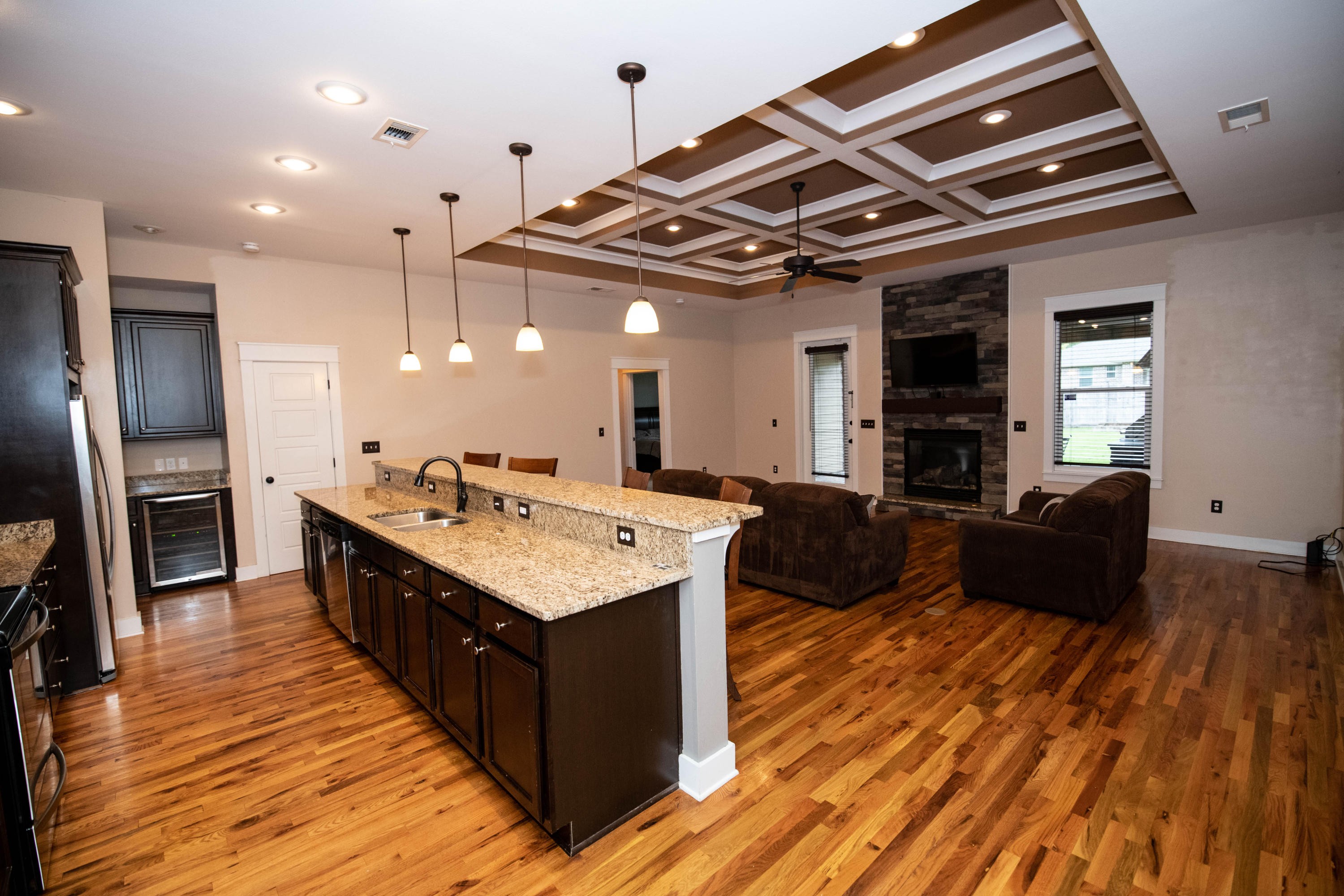 ZACHARY EST - Residential