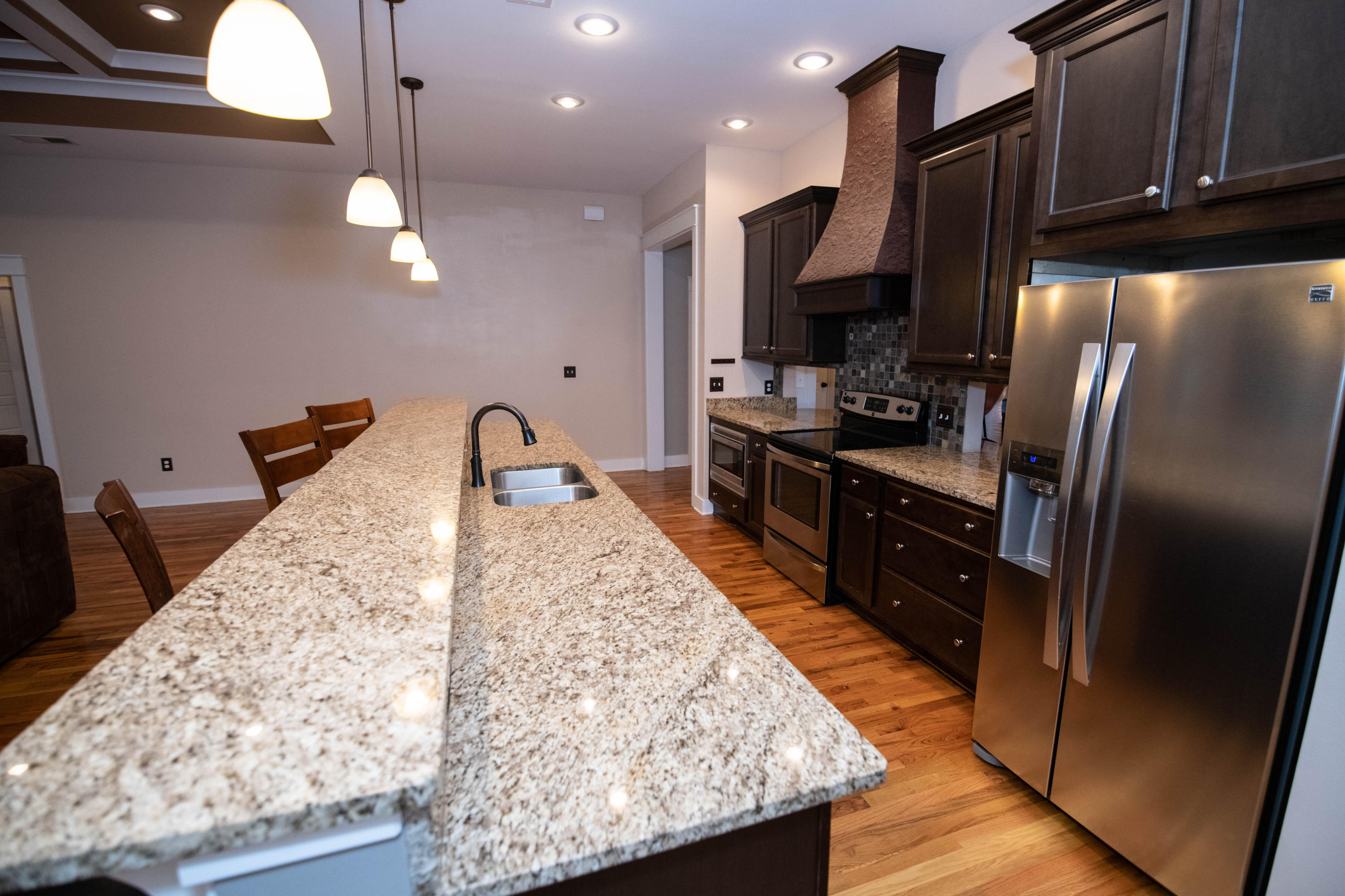 ZACHARY EST - Residential