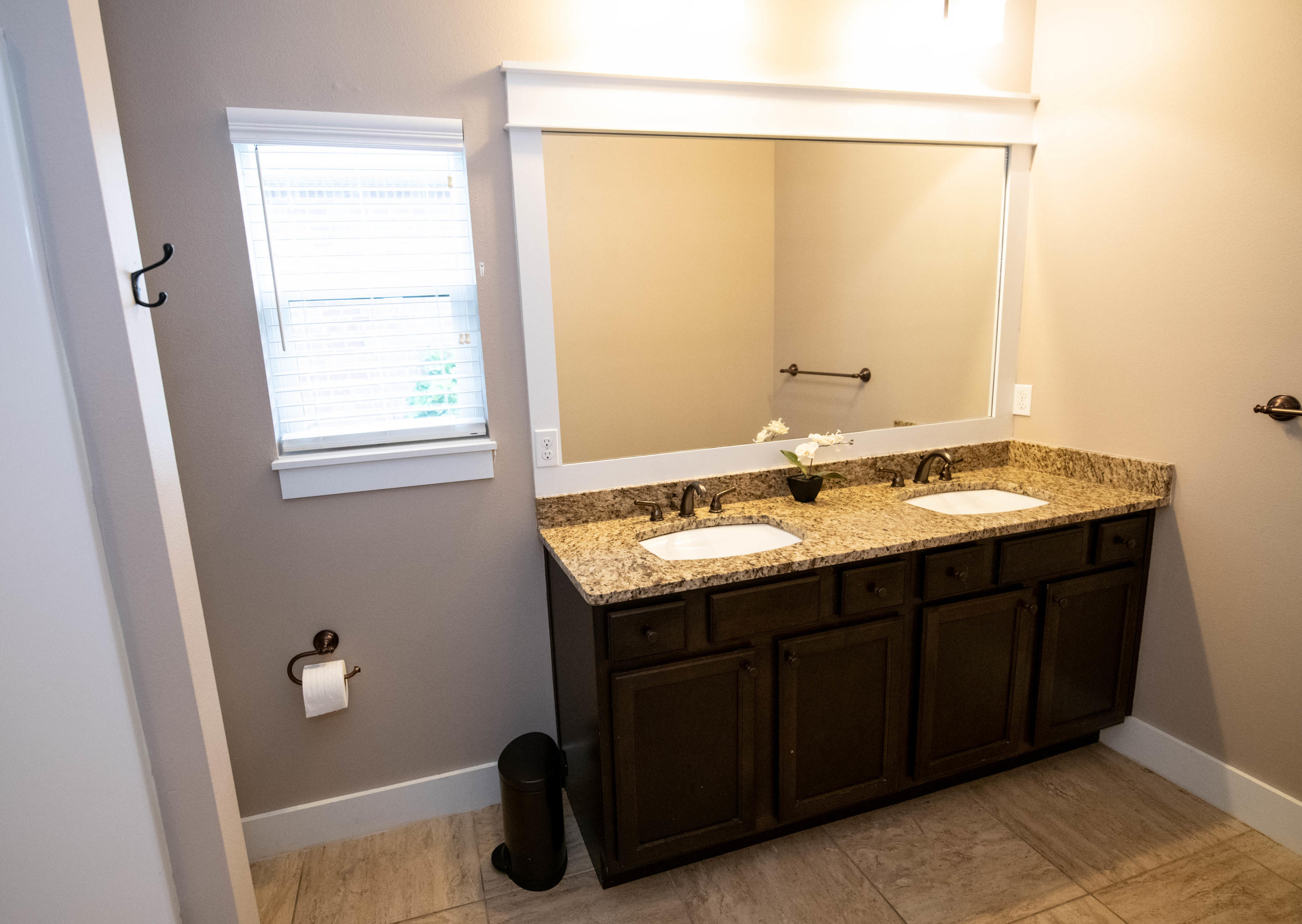 ZACHARY EST - Residential