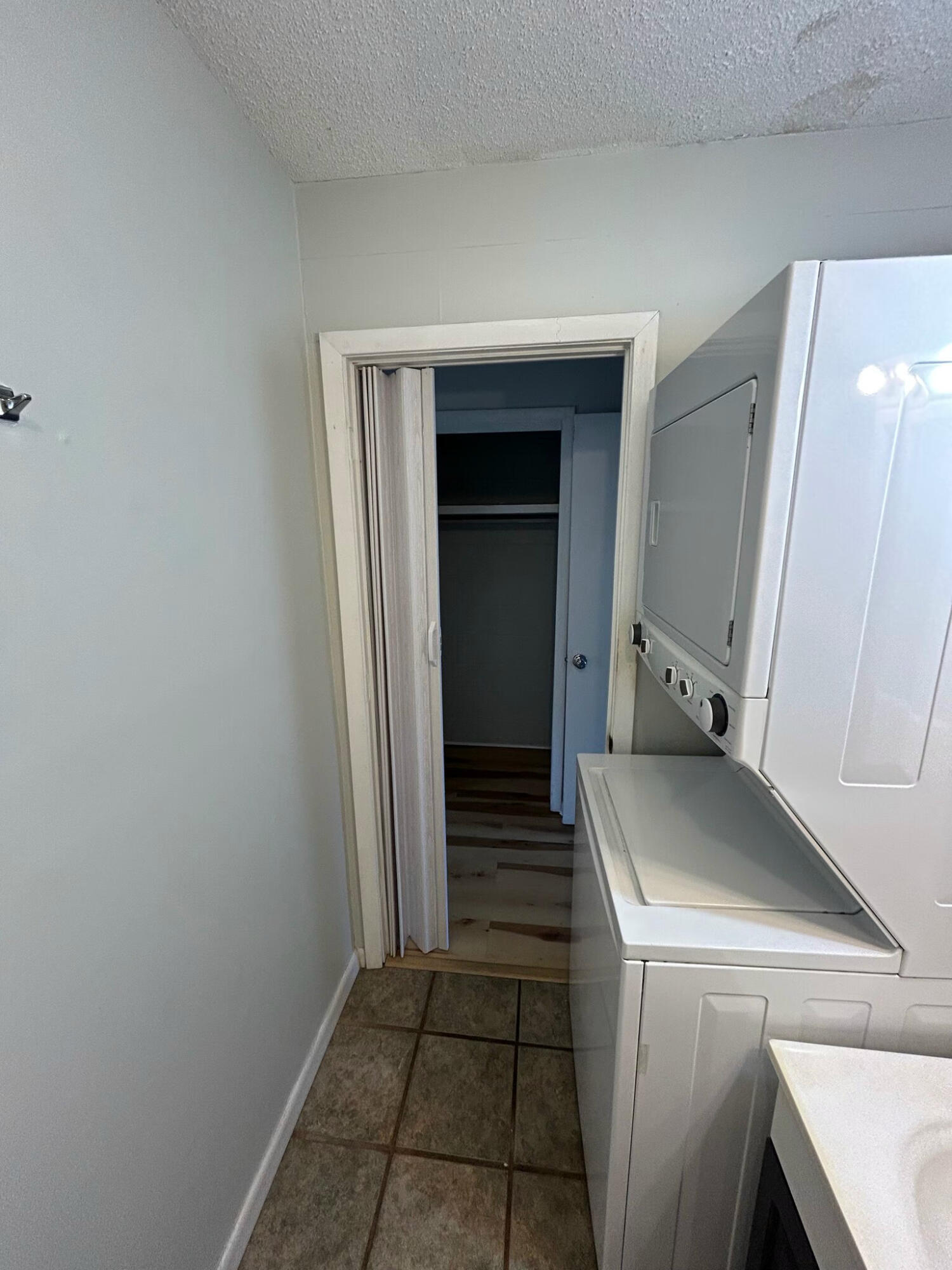 SANTA ROSA CONDO - Residential Lease