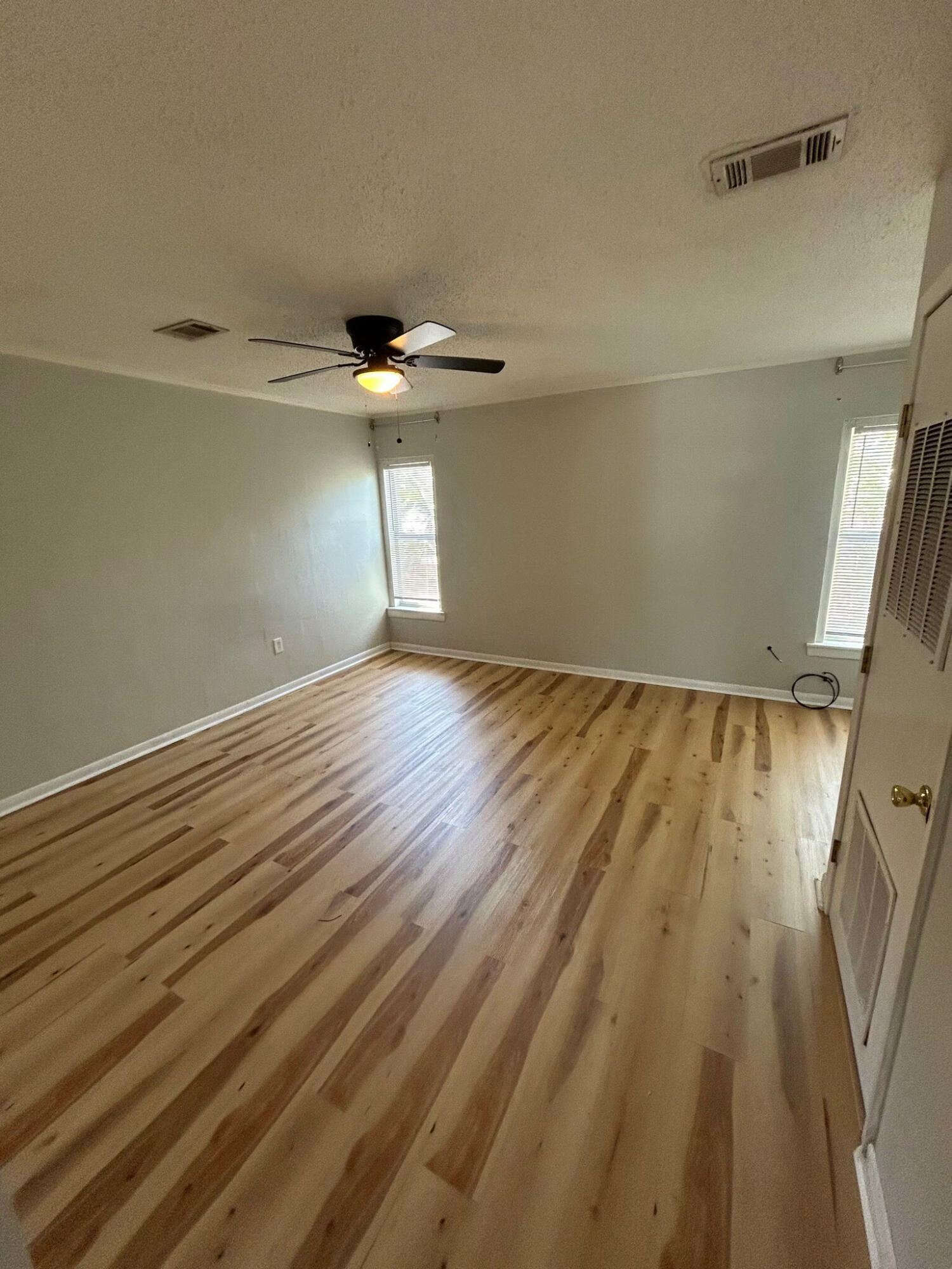 SANTA ROSA CONDO - Residential Lease