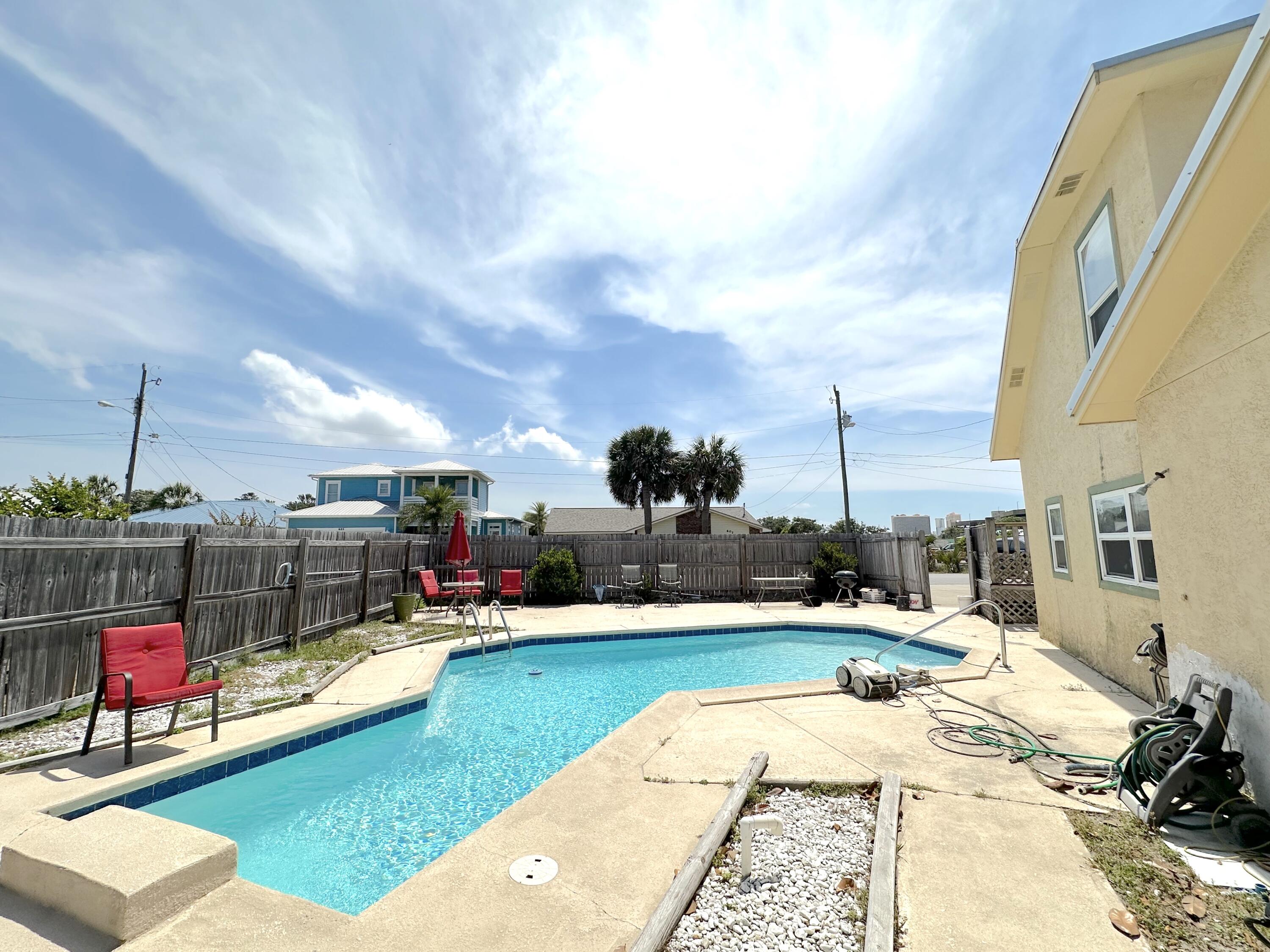 EL CENTRO BEACH - Residential