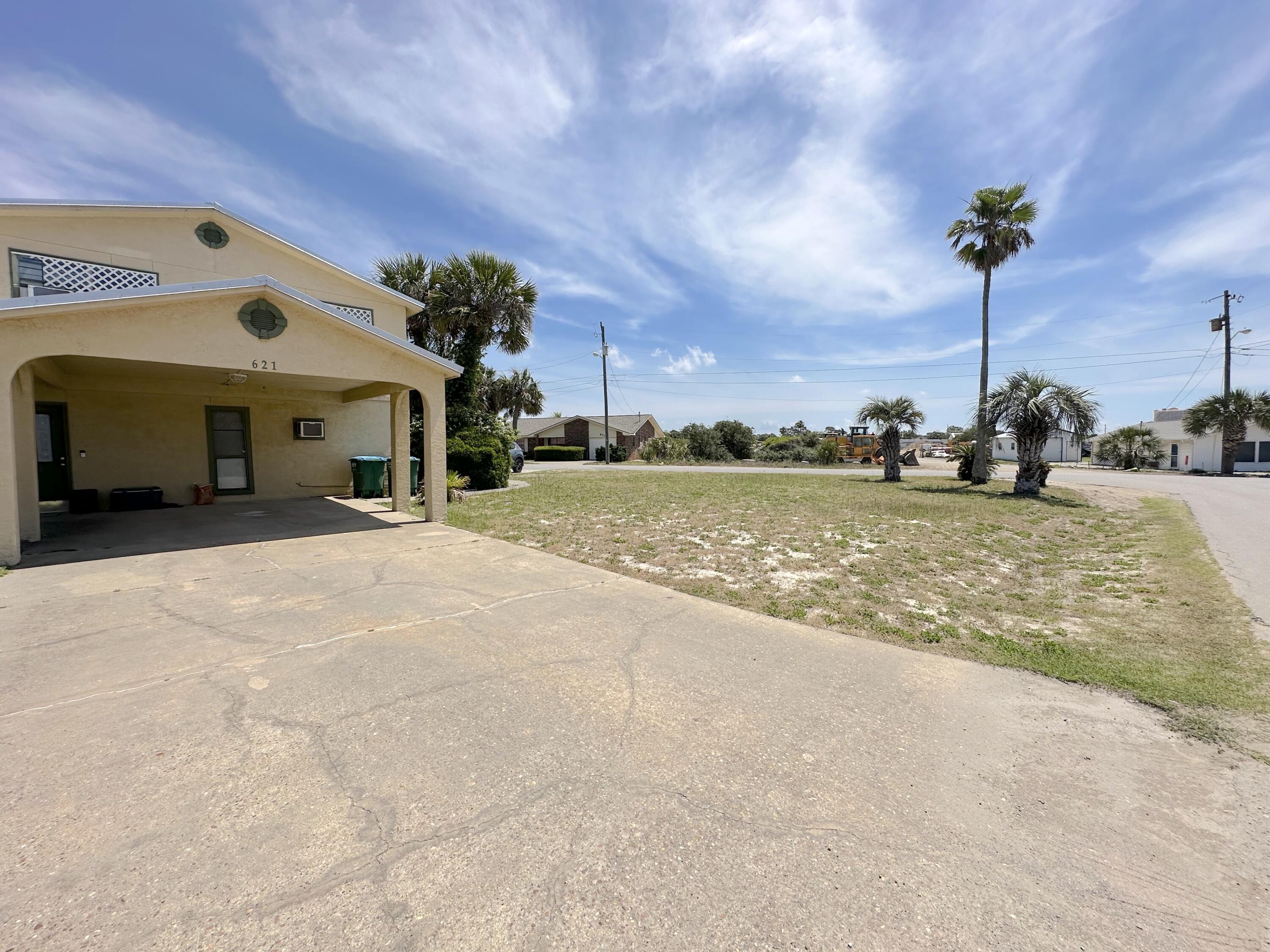 EL CENTRO BEACH - Residential