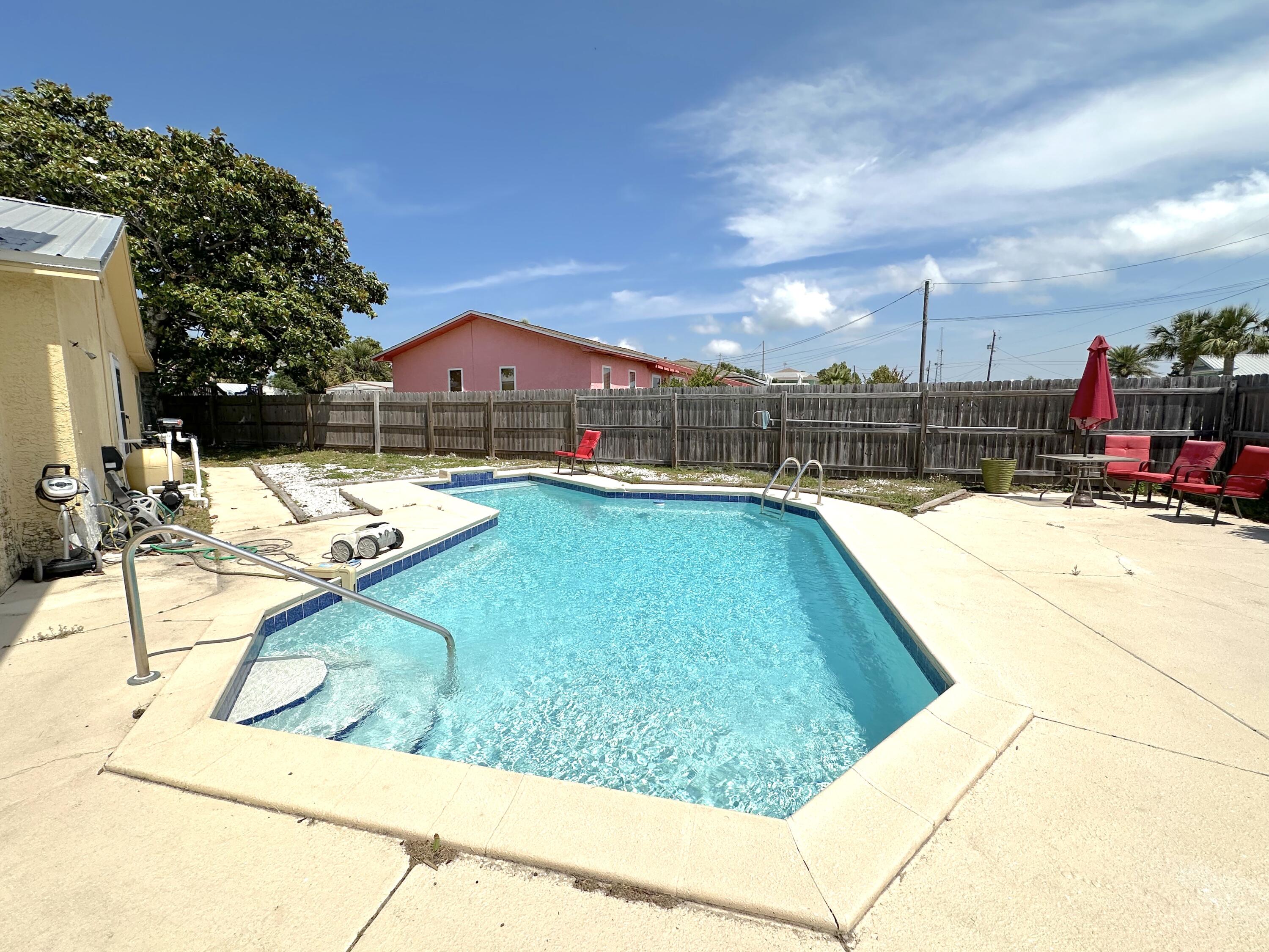 EL CENTRO BEACH - Residential