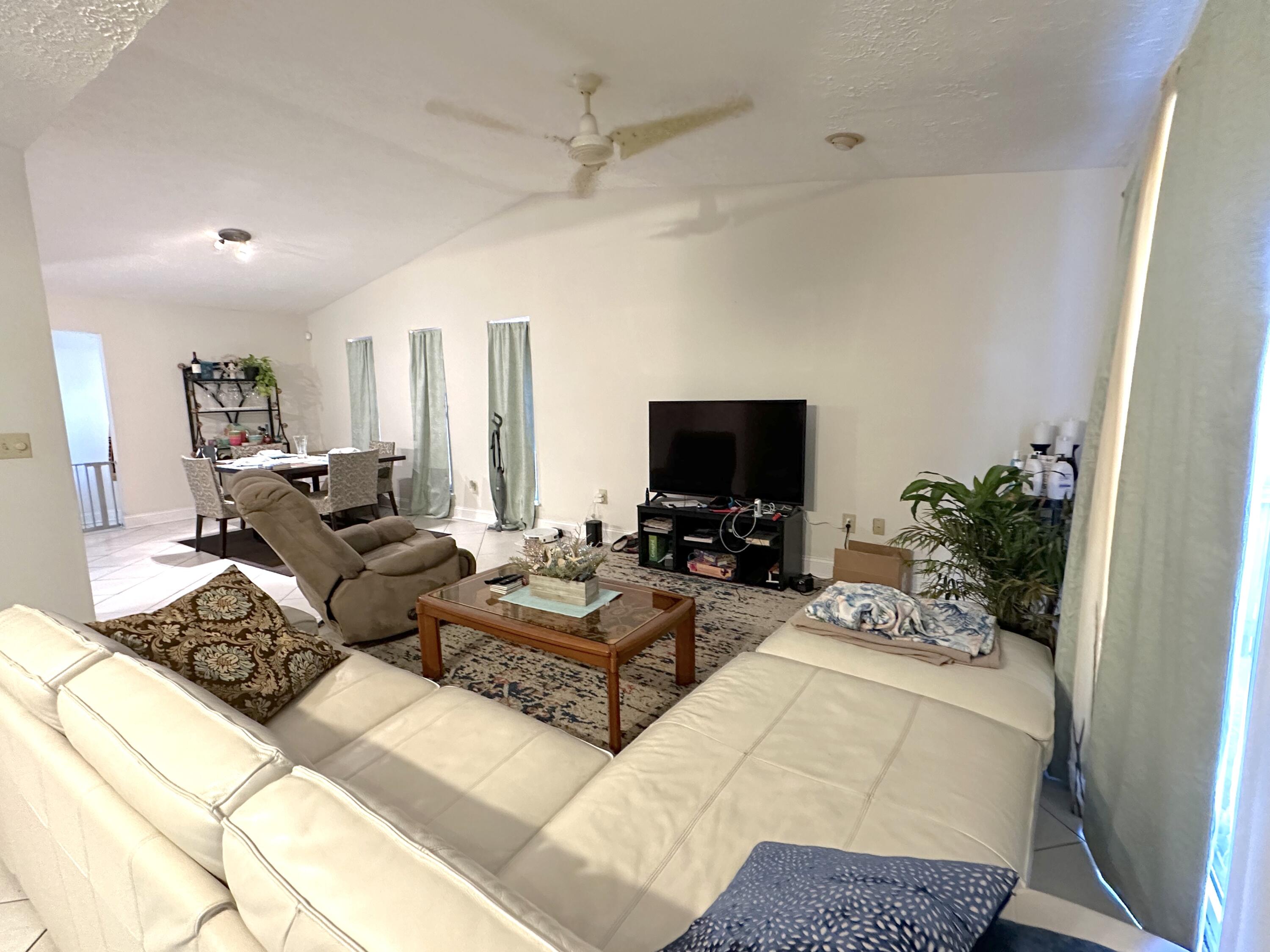 EL CENTRO BEACH - Residential