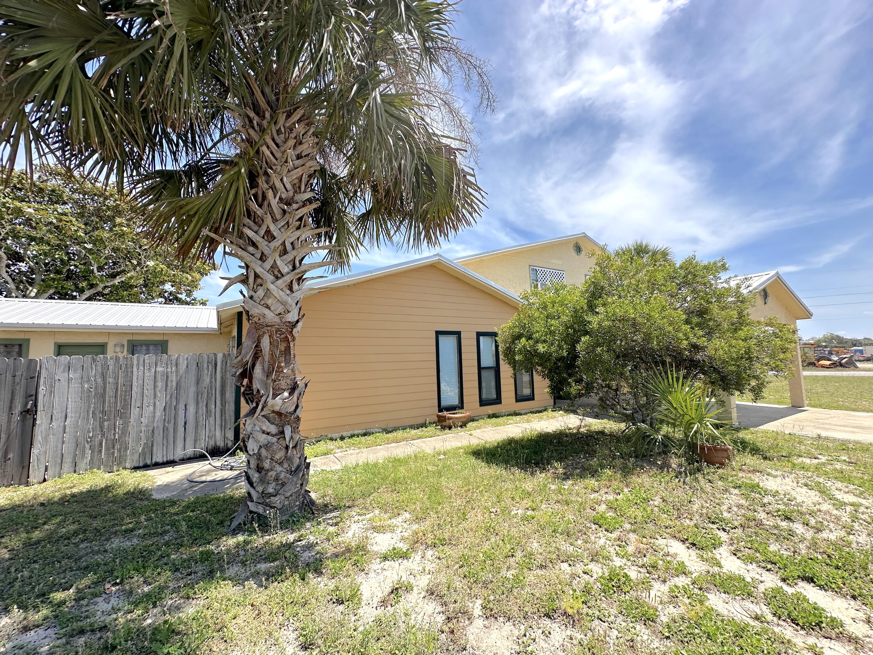 EL CENTRO BEACH - Residential