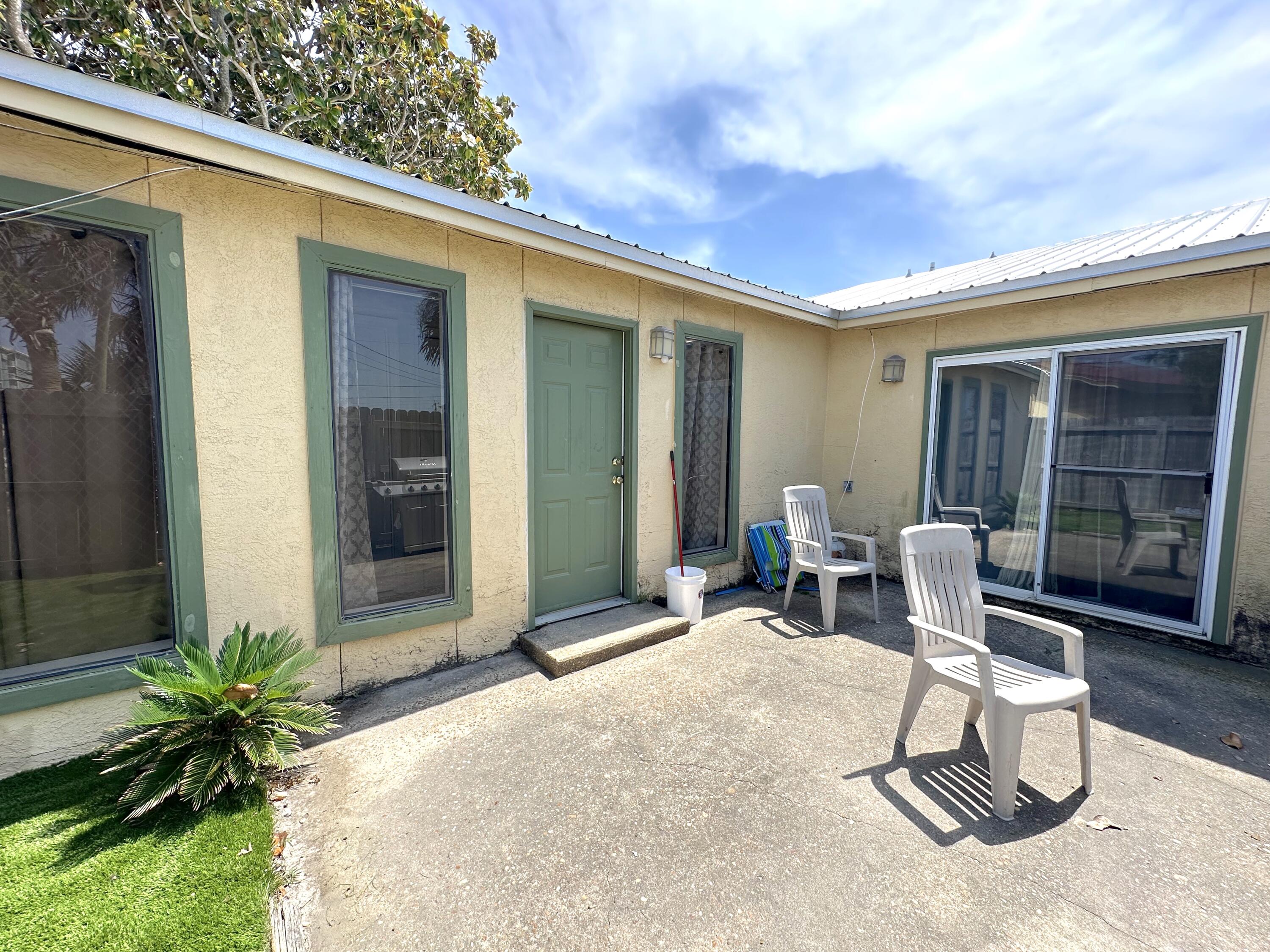 EL CENTRO BEACH - Residential