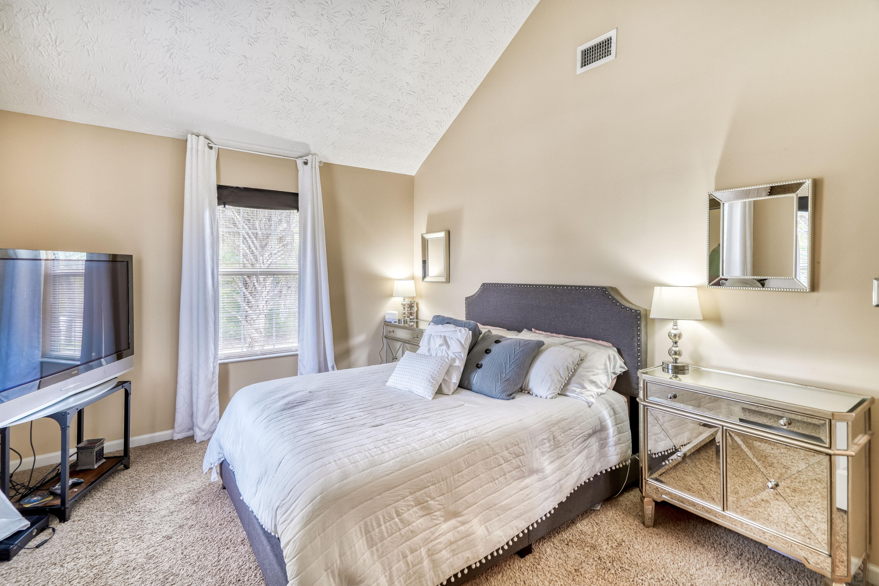 BRANDON OAKS - Residential