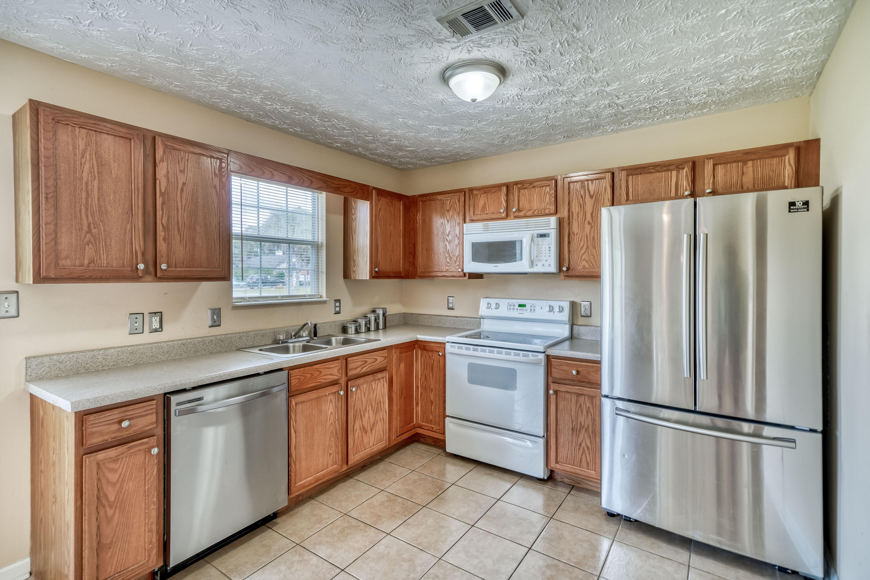 BRANDON OAKS - Residential