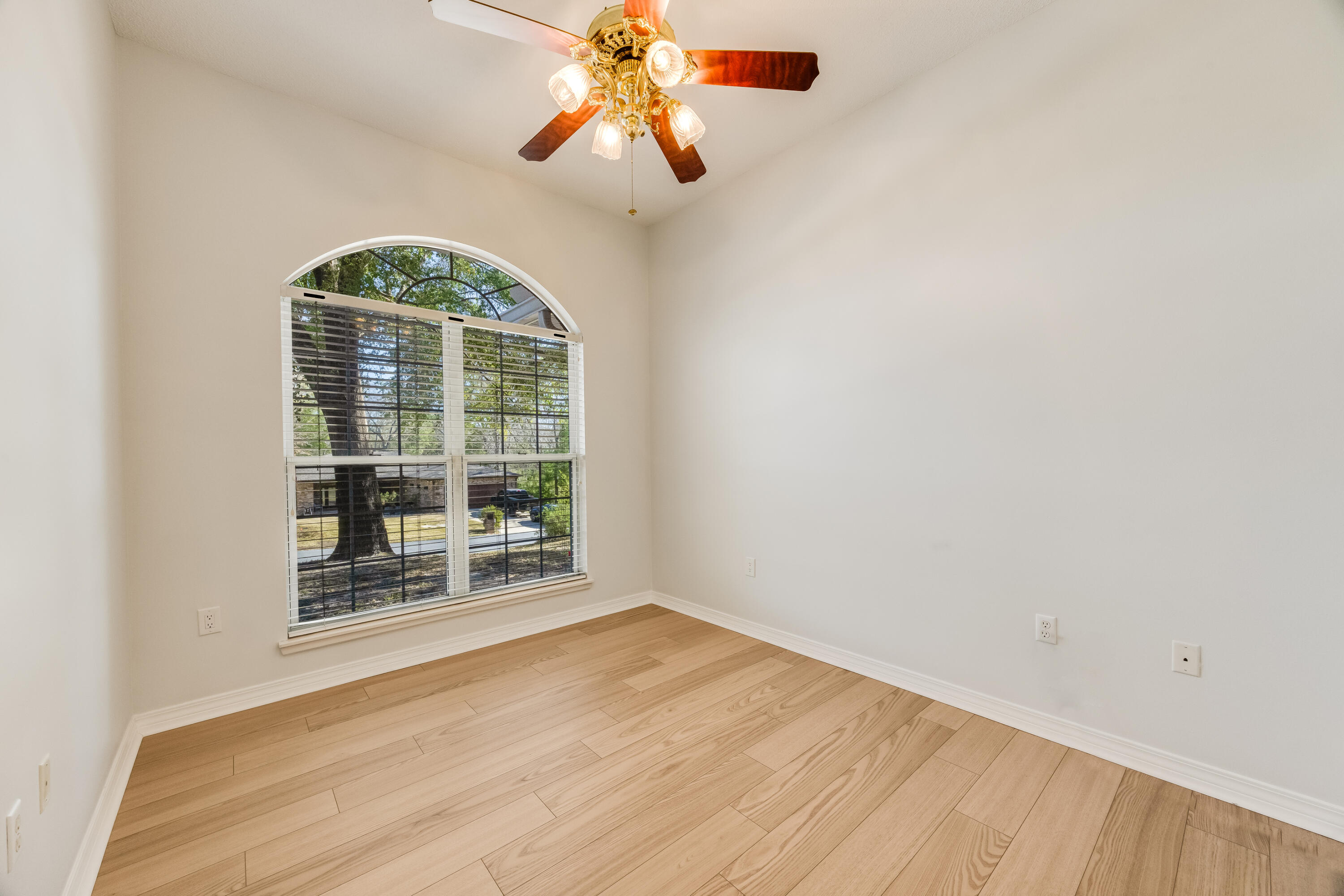 COUNTRY CLUB ESTATES 1 OF CRESTVIEW - Residential