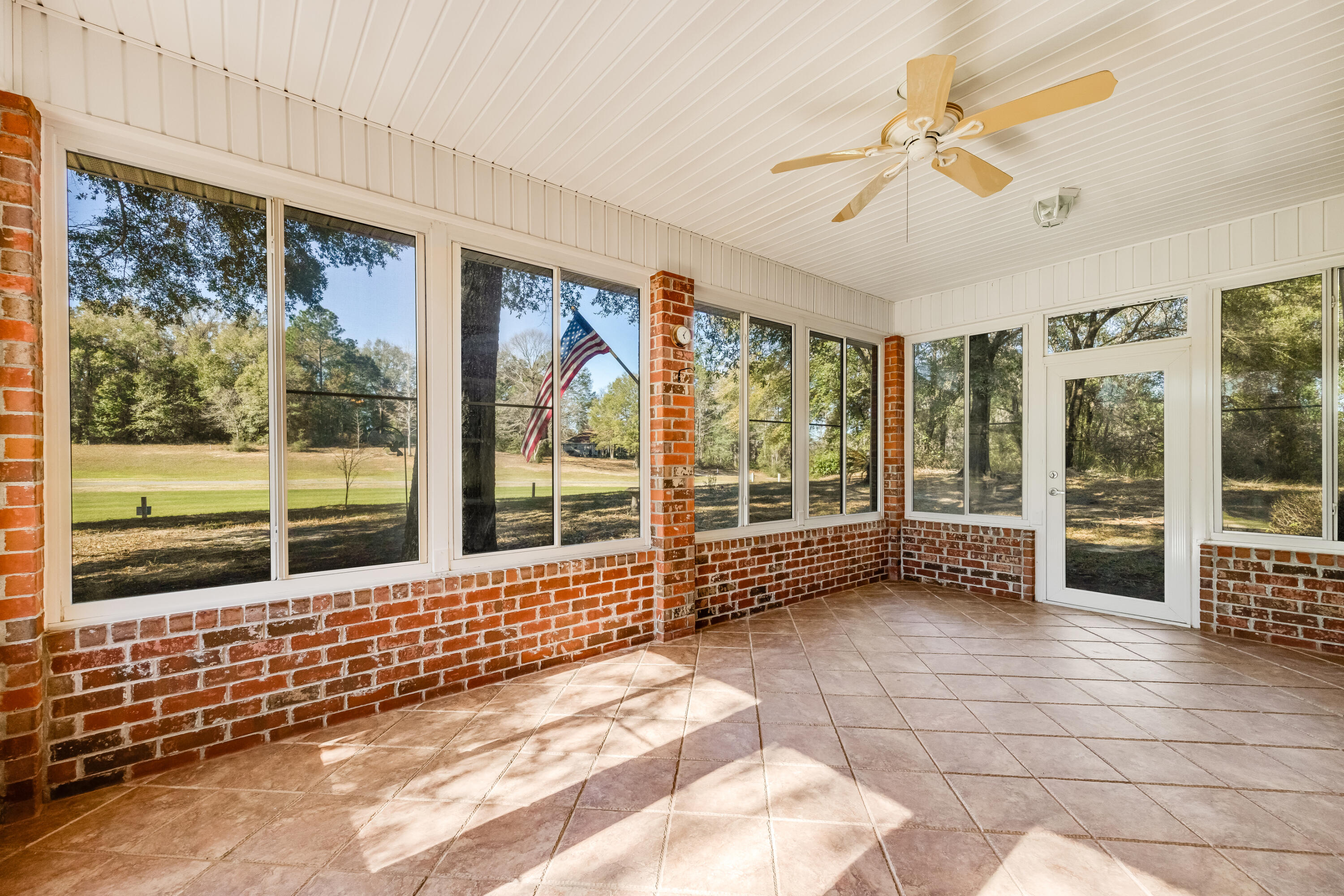 COUNTRY CLUB ESTATES 1 OF CRESTVIEW - Residential
