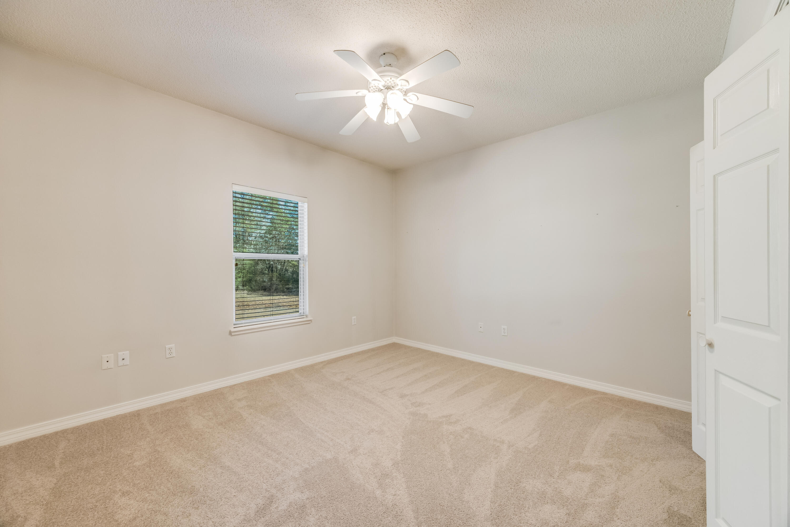COUNTRY CLUB ESTATES 1 OF CRESTVIEW - Residential