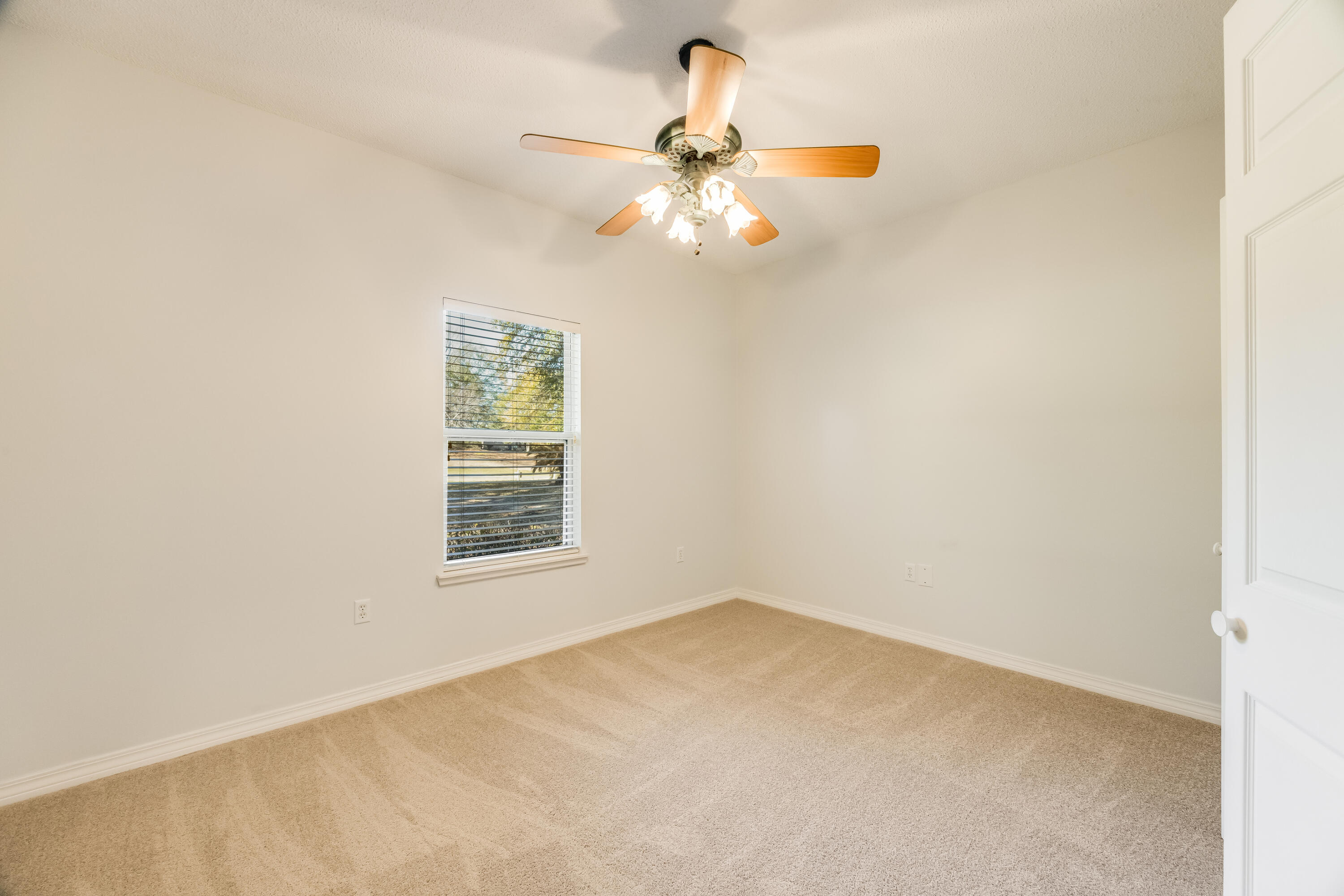 COUNTRY CLUB ESTATES 1 OF CRESTVIEW - Residential