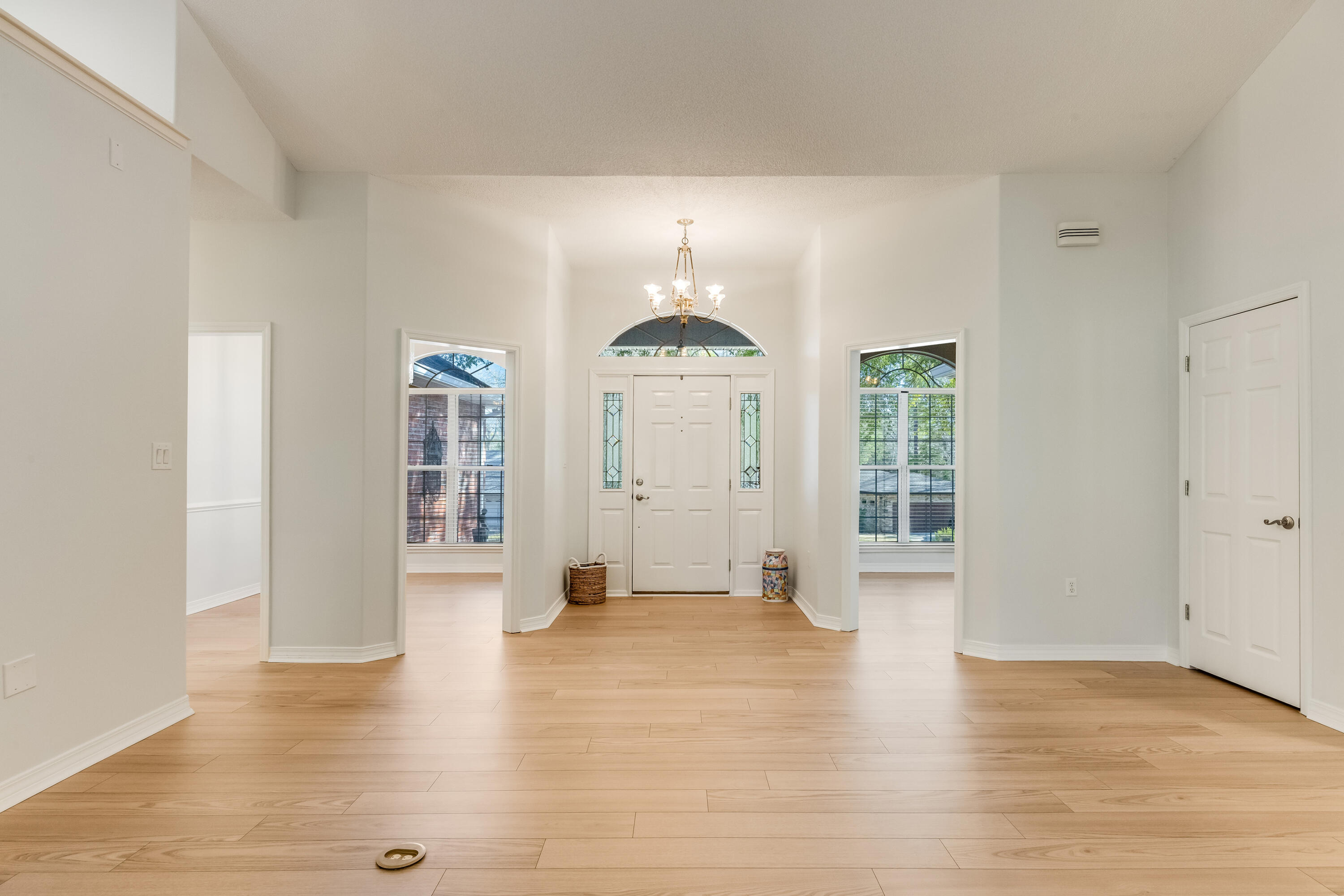 COUNTRY CLUB ESTATES 1 OF CRESTVIEW - Residential