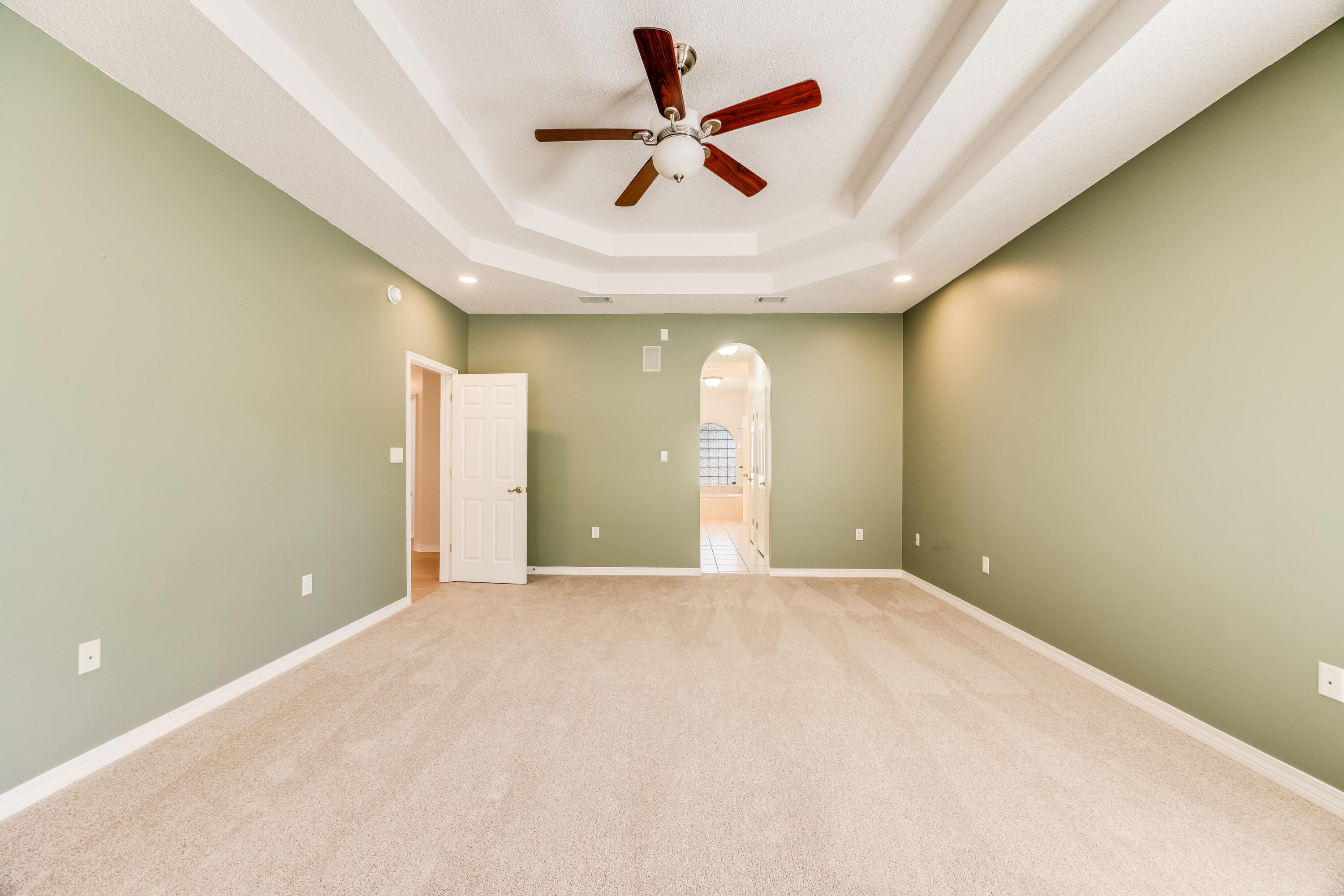 COUNTRY CLUB ESTATES 1 OF CRESTVIEW - Residential