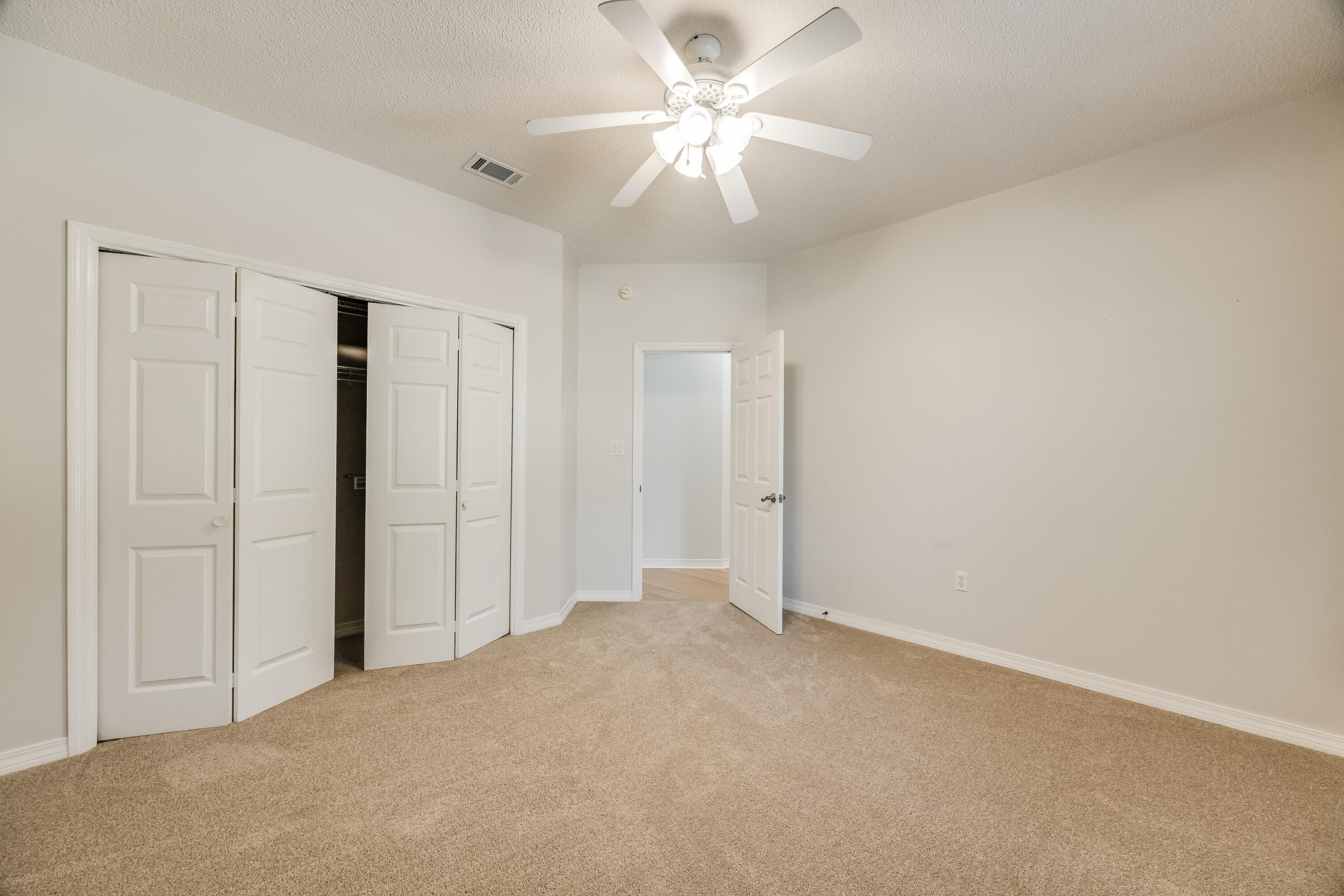 COUNTRY CLUB ESTATES 1 OF CRESTVIEW - Residential