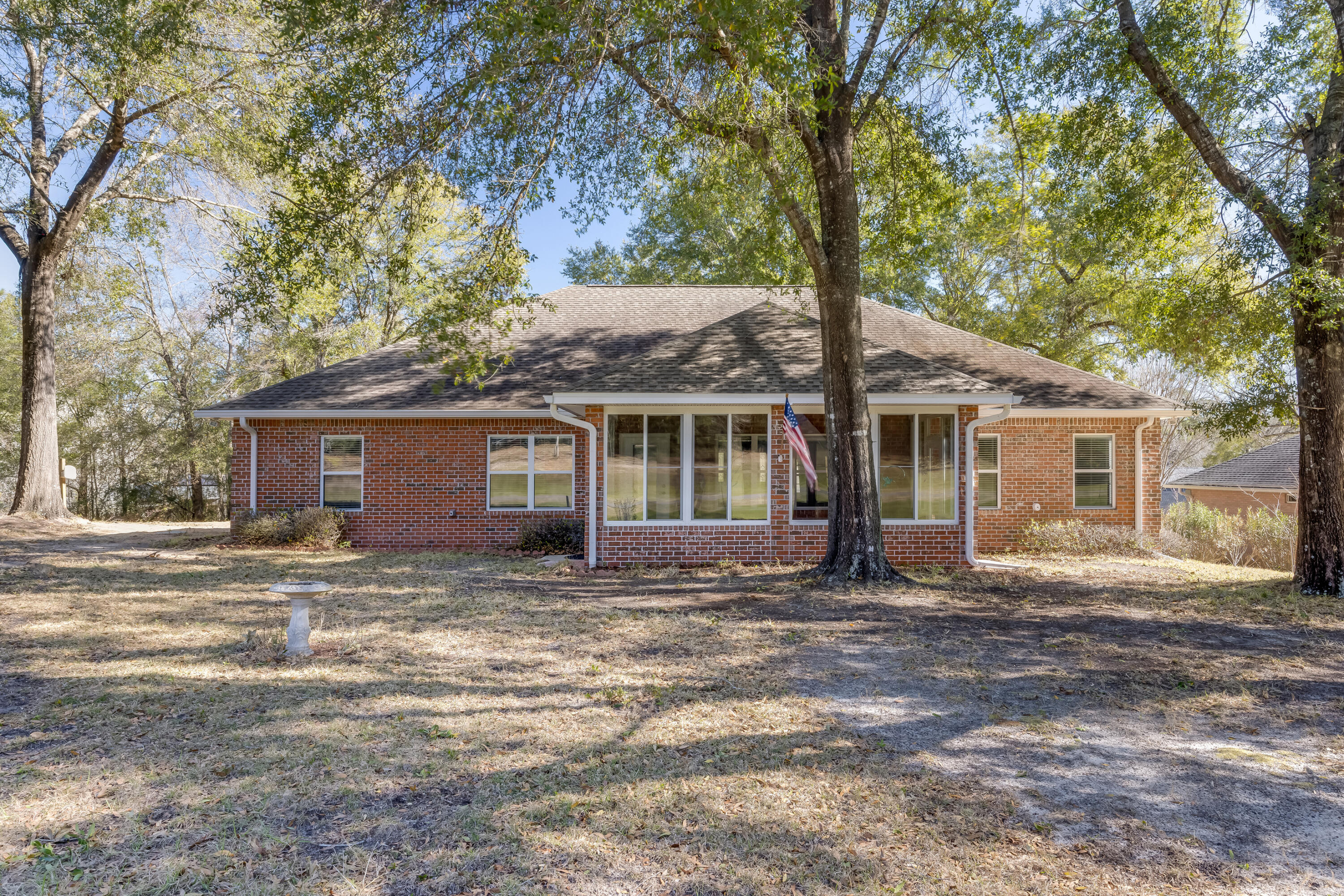 COUNTRY CLUB ESTATES 1 OF CRESTVIEW - Residential