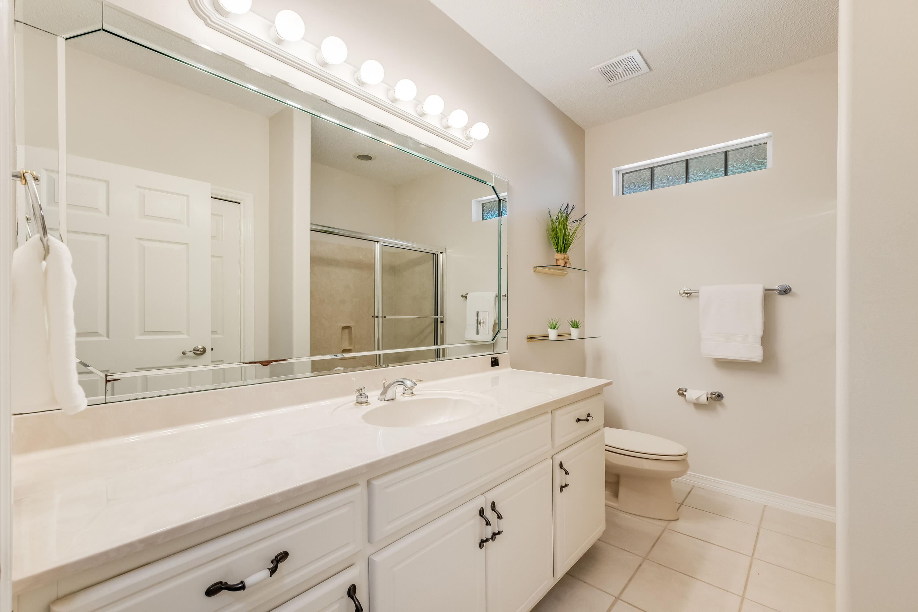 COUNTRY CLUB ESTATES 1 OF CRESTVIEW - Residential
