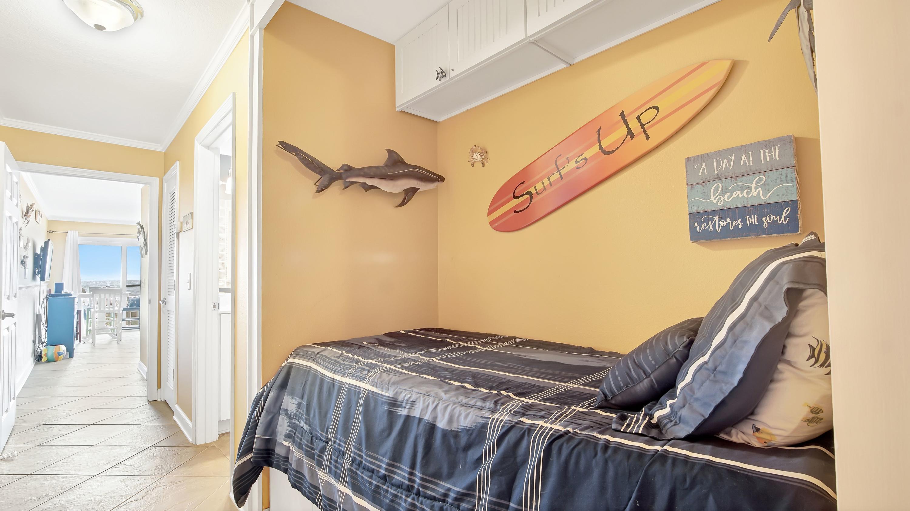 EASTERN SHORES CONDO PH I - Residential