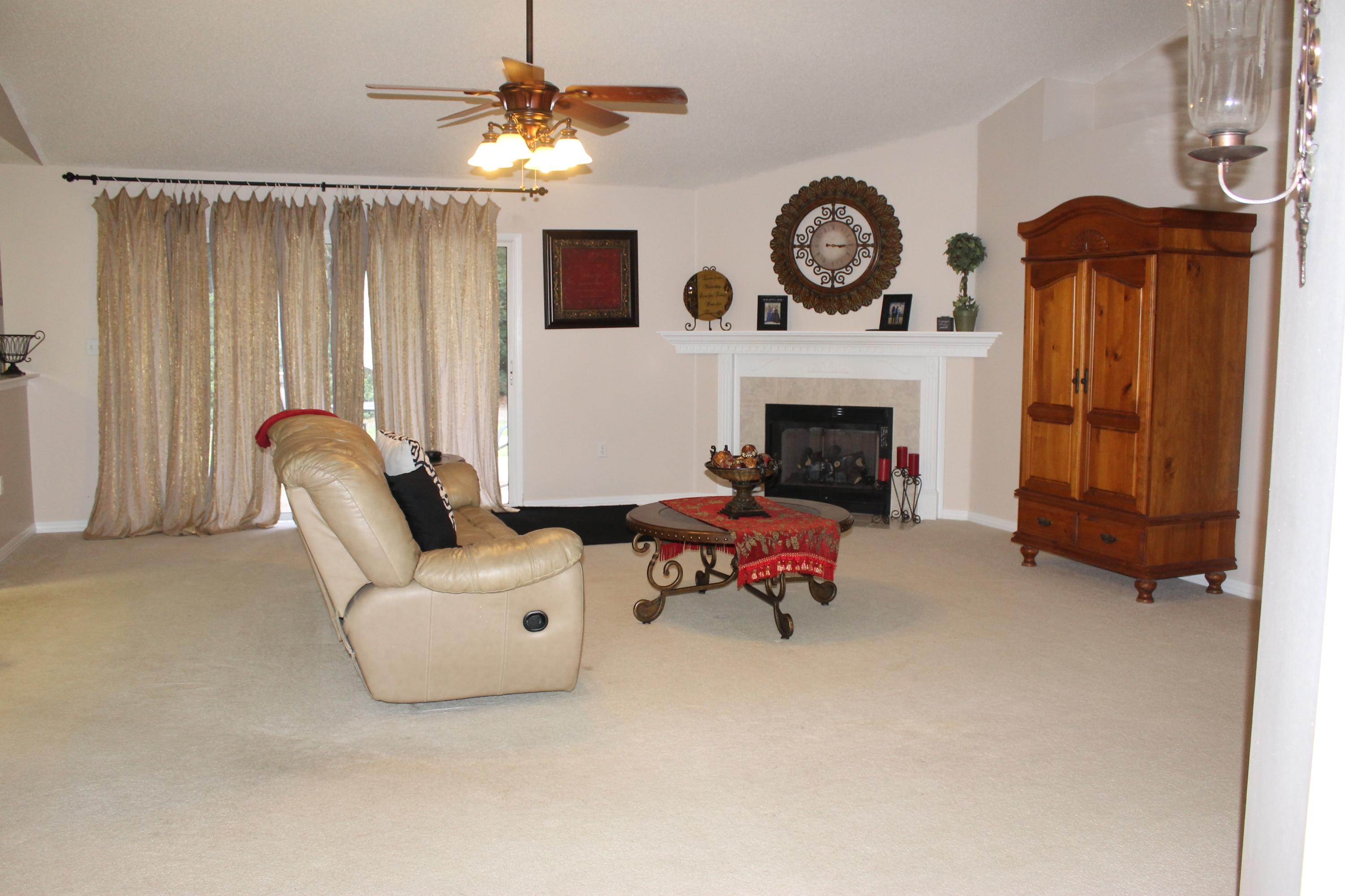 SILVER OAKS PH 1 - Residential