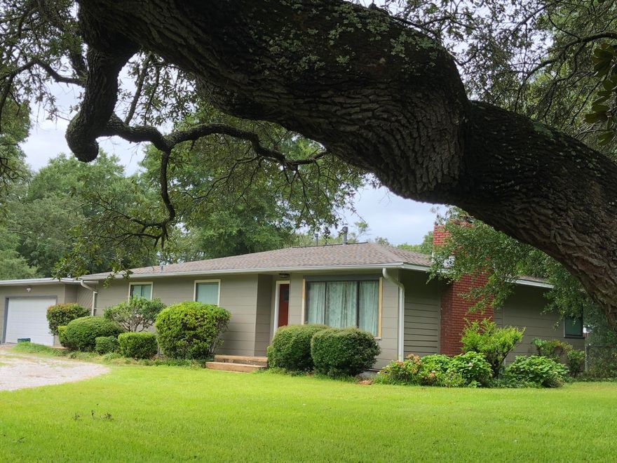 Lovely, updated home nestled on a quiet street in the heart of FWB. The large yard with mature trees offers a pristine setting for this one of a kind home. Two large living areas ensure that you can have your family time as well as plenty of room for company.Newer HVAC, roof less than 2 years old, updated master bath with walk-in shower. Work in progress: new flooring throughout and new exterior paint.