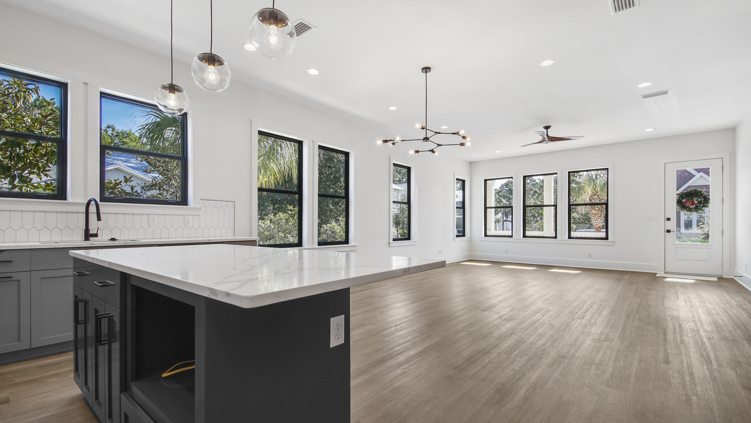 HIDDEN GROVE - Residential