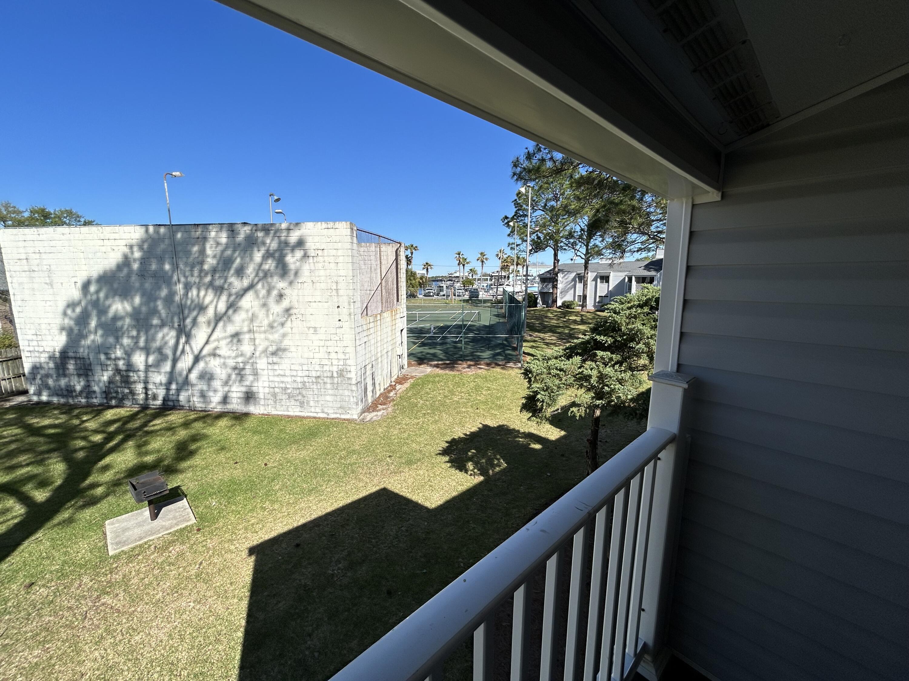 FINISTERRA CONDO - Residential