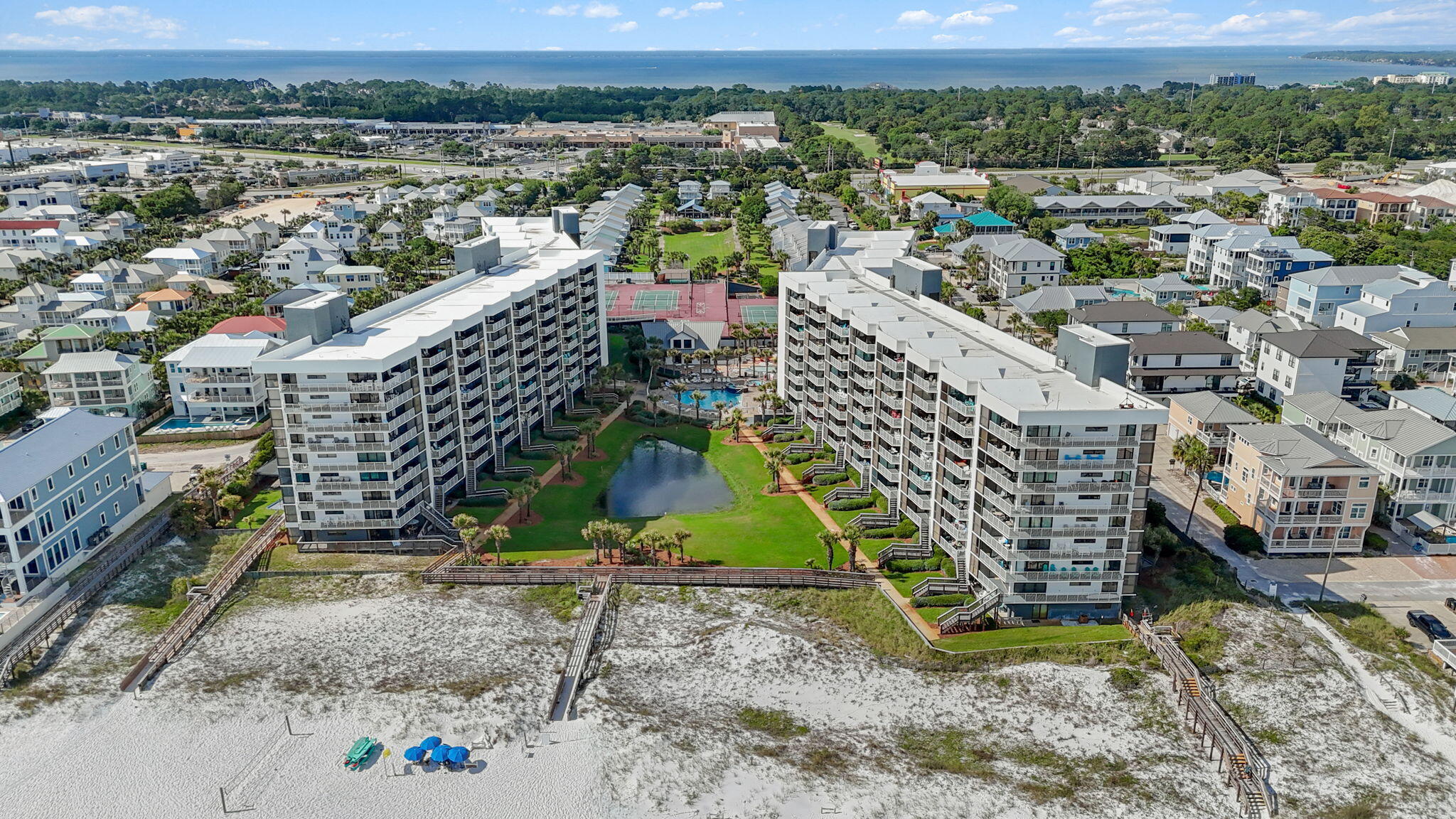 MAINSAIL CONDO PH 1 - Residential