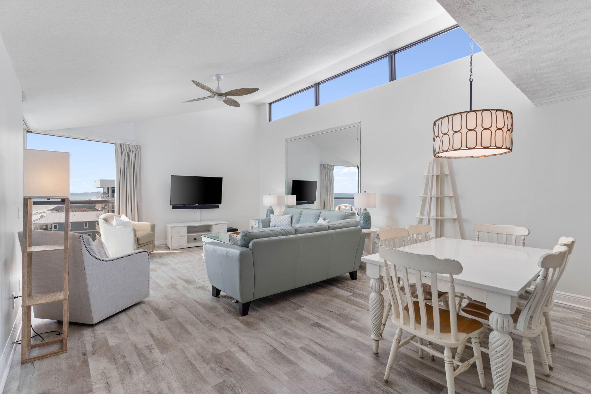 MAINSAIL CONDO PH 1 - Residential