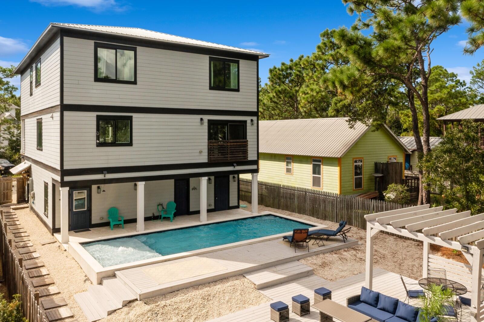 GULF SHORE MANOR - Residential