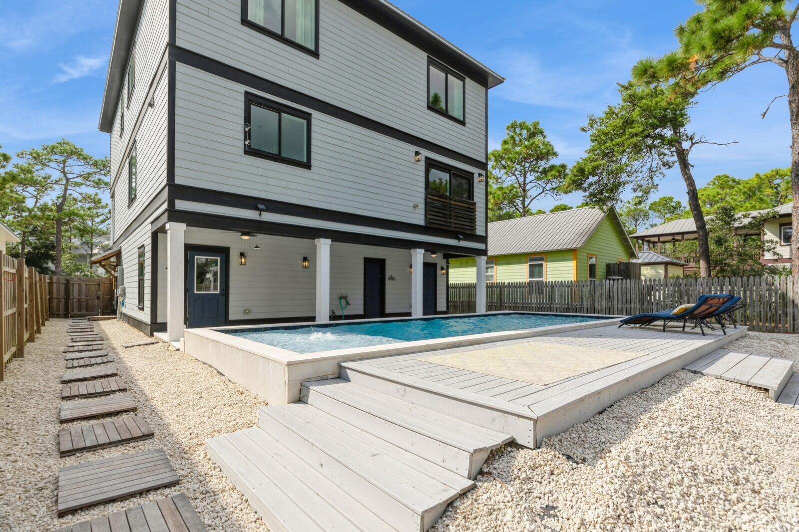 GULF SHORE MANOR - Residential