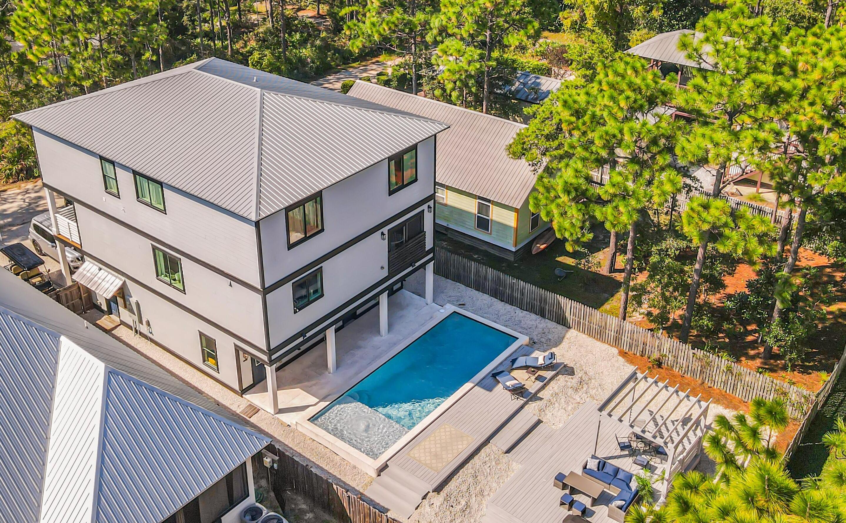 GULF SHORE MANOR - Residential