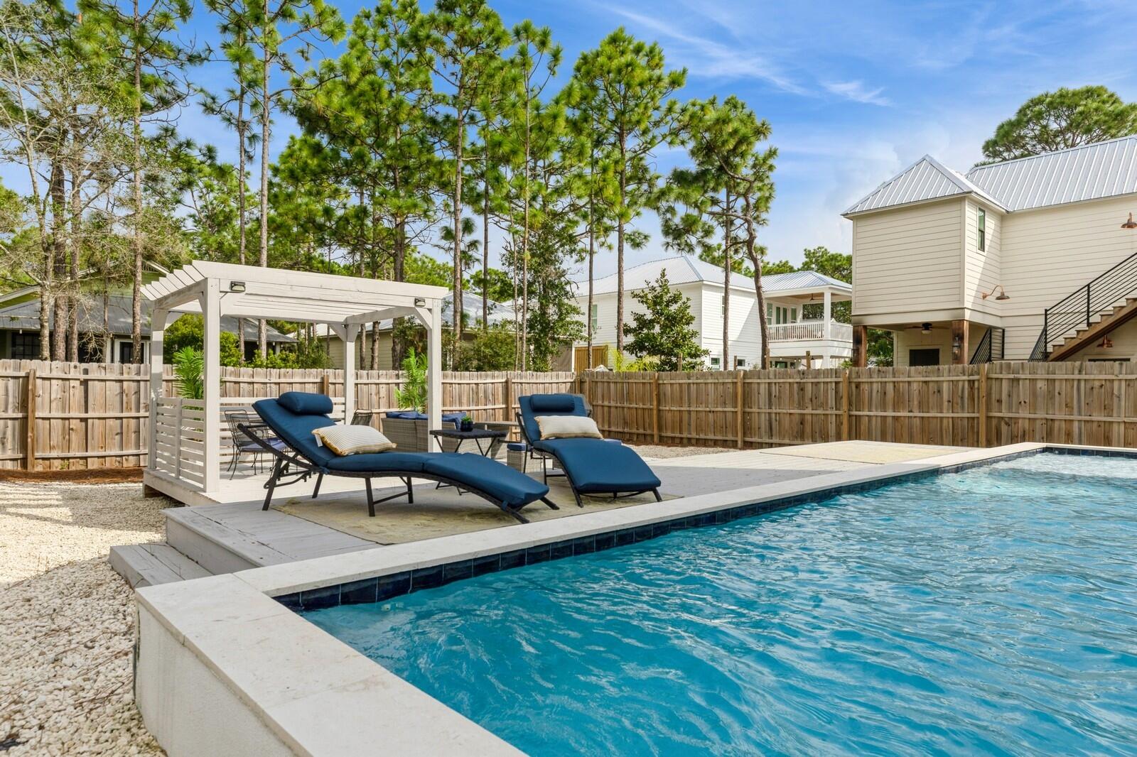 GULF SHORE MANOR - Residential