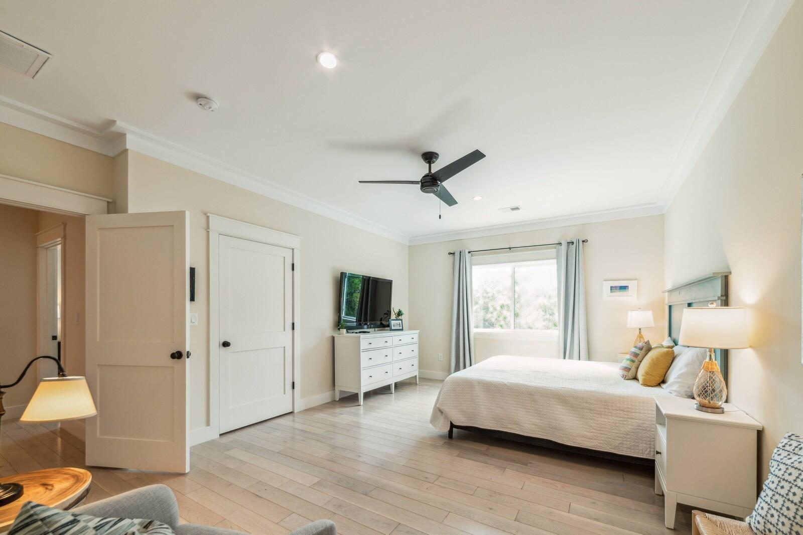 GULF SHORE MANOR - Residential