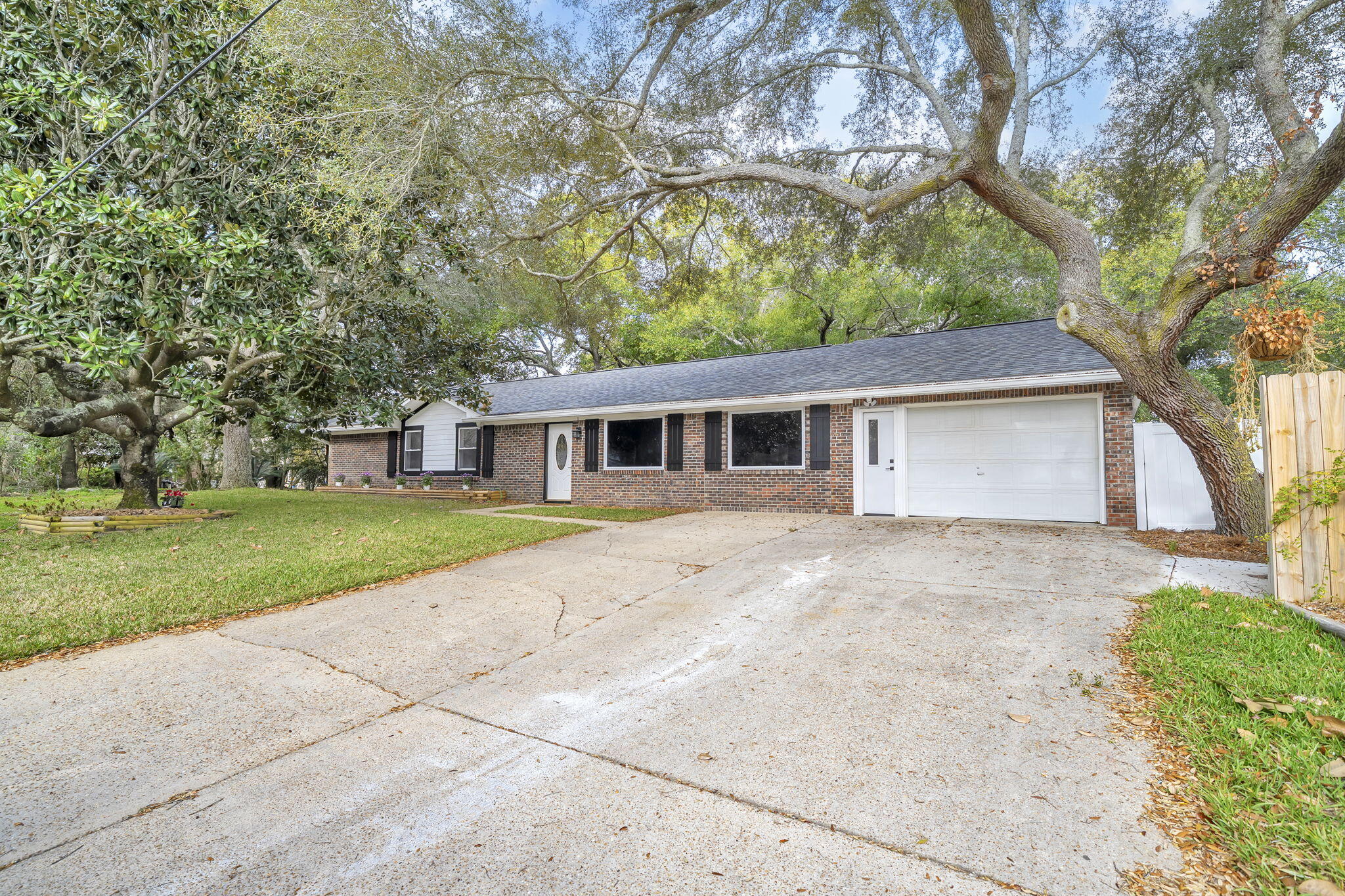 EASTWOOD 6TH ADDN LOT 12 BLK J - Residential